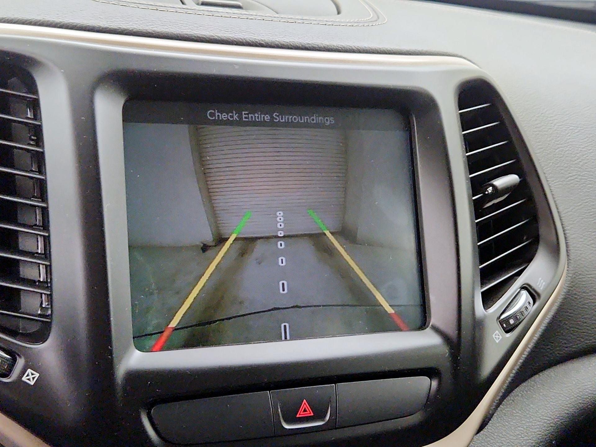 Thumbnail: 2015 Jeep Cherokee - 14