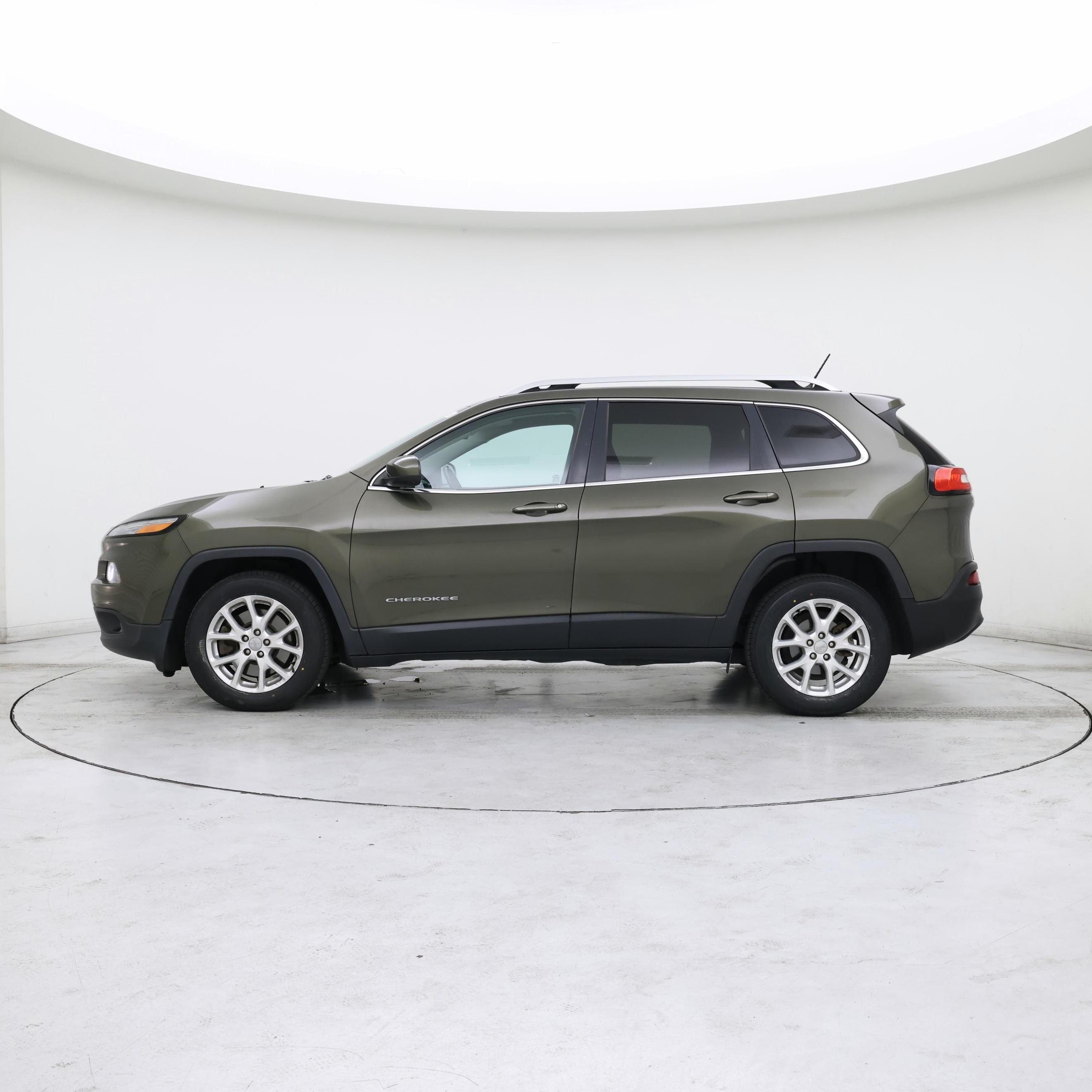 Thumbnail: 2015 Jeep Cherokee - 3