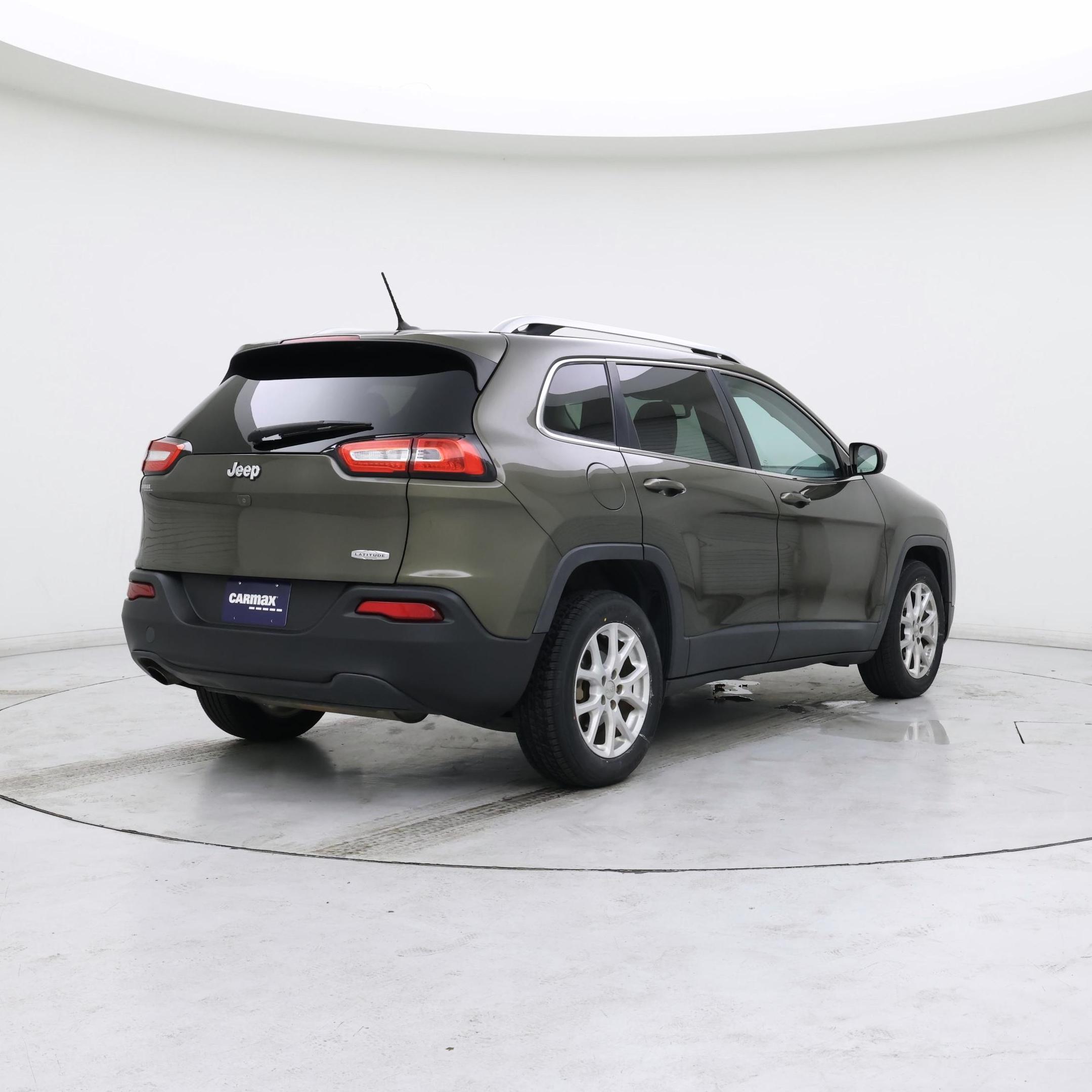 Thumbnail: 2015 Jeep Cherokee - 8