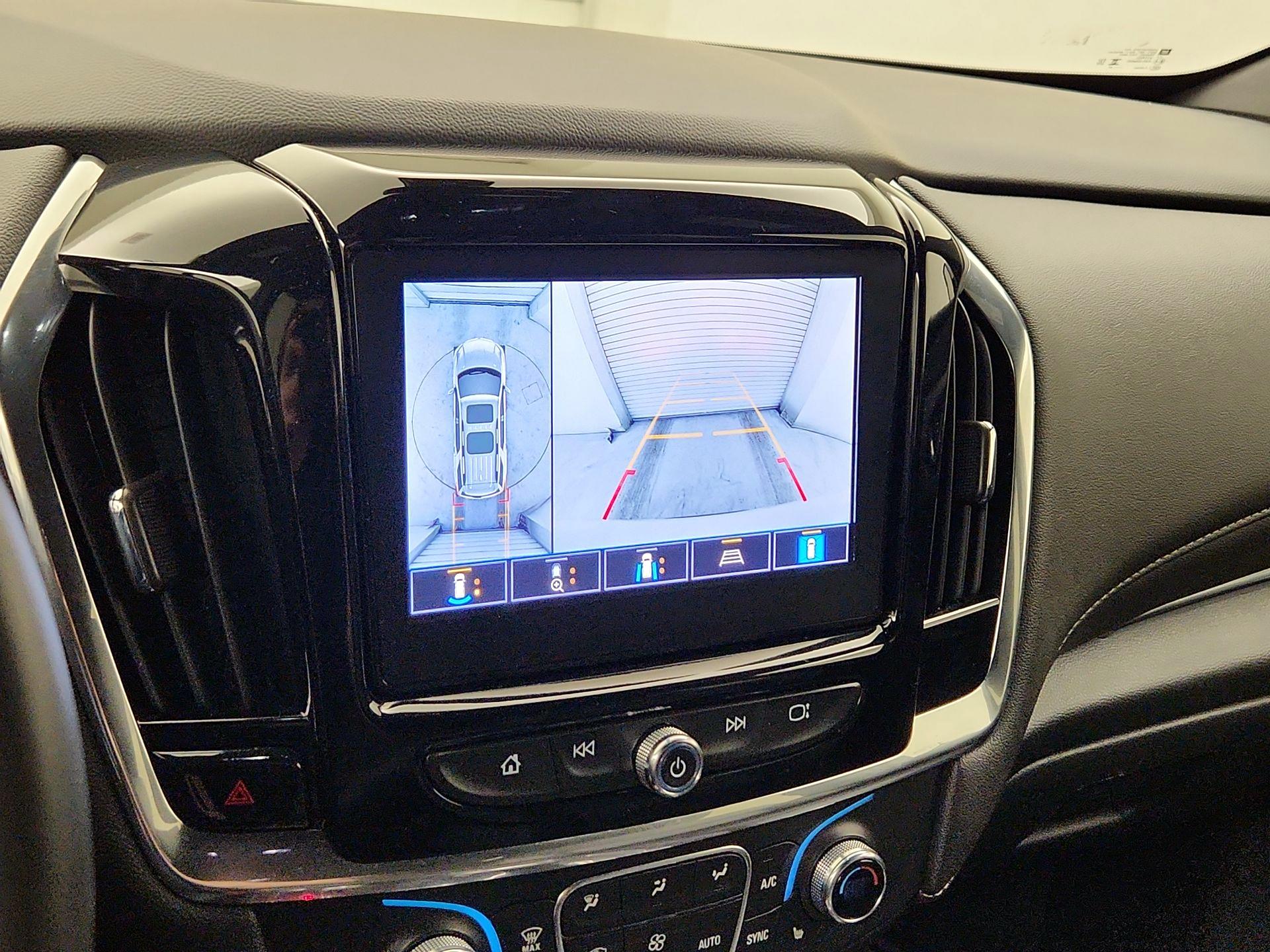 Thumbnail: 2023 Chevrolet Traverse - 14