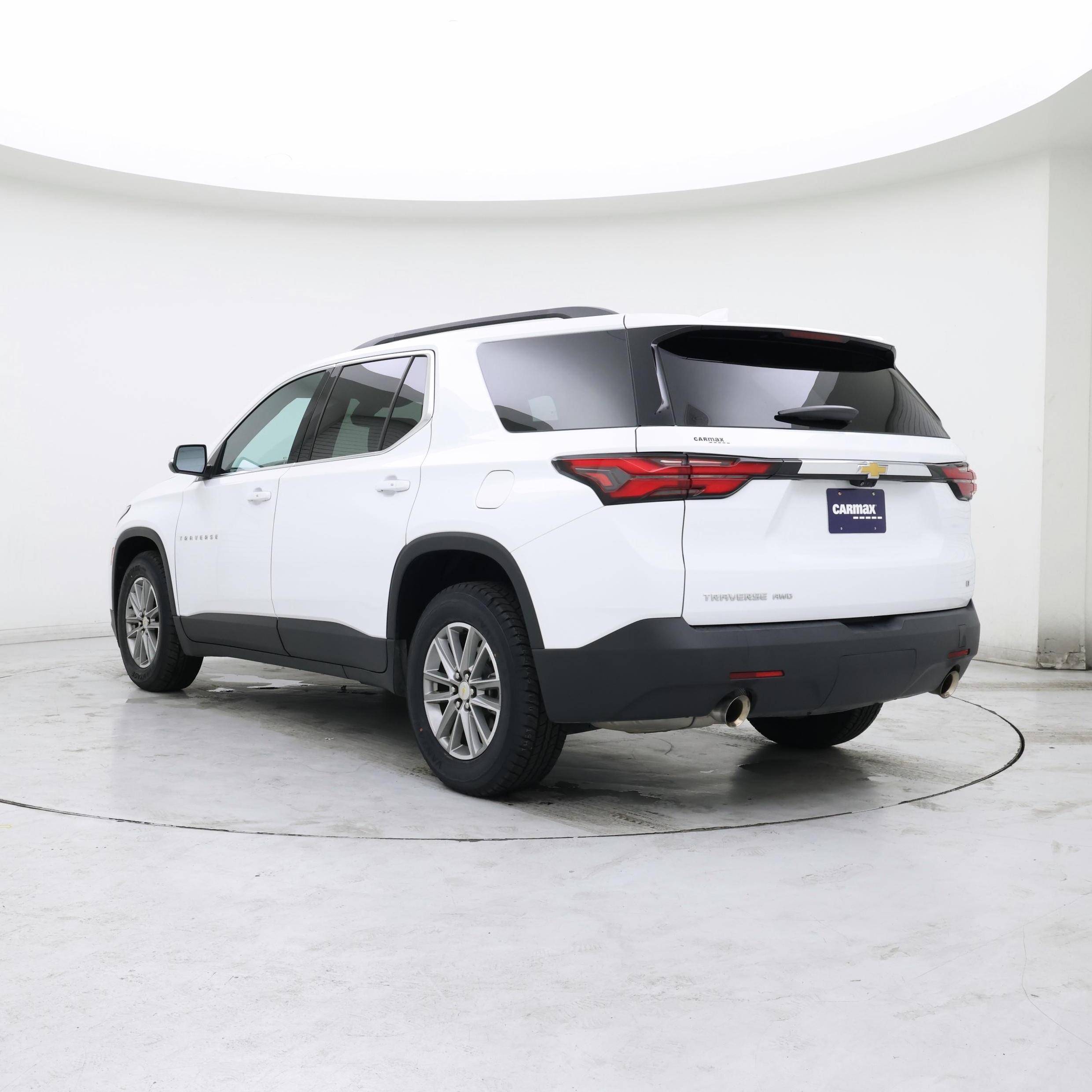 Thumbnail: 2023 Chevrolet Traverse - 2