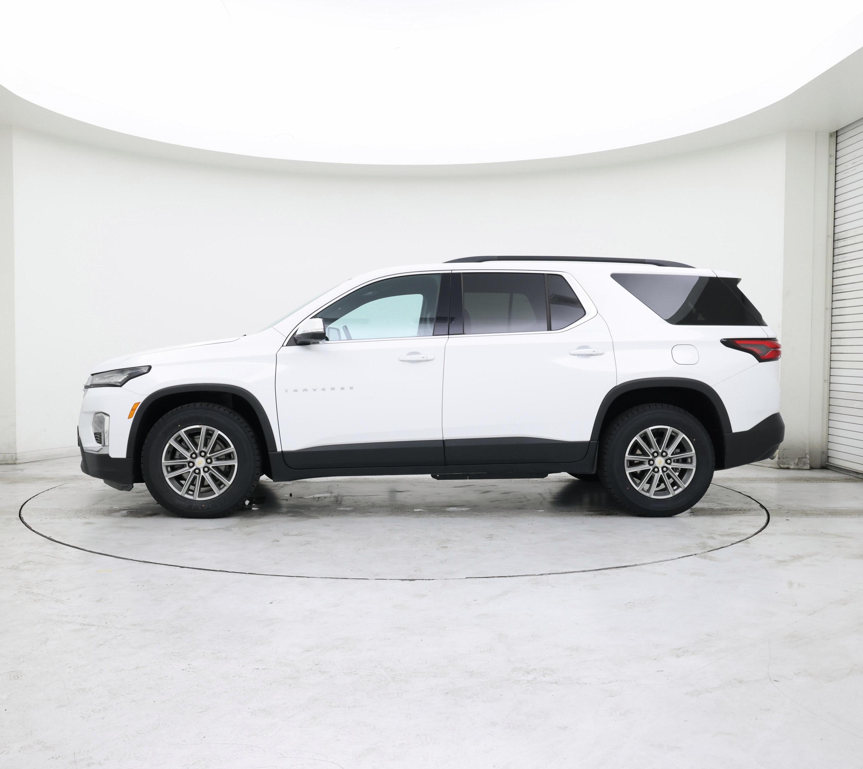 Thumbnail: 2023 Chevrolet Traverse - 3