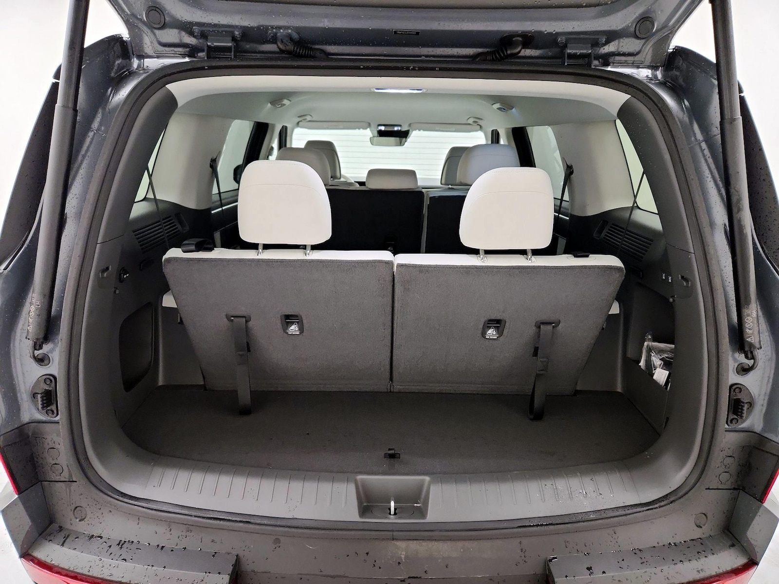 2025 Hyundai Santa Fe SE - Photo 22