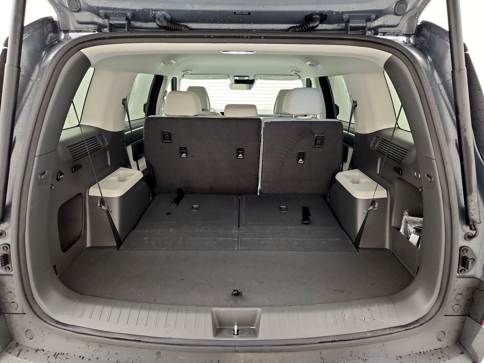 2025 Hyundai Santa Fe SE - Photo 23