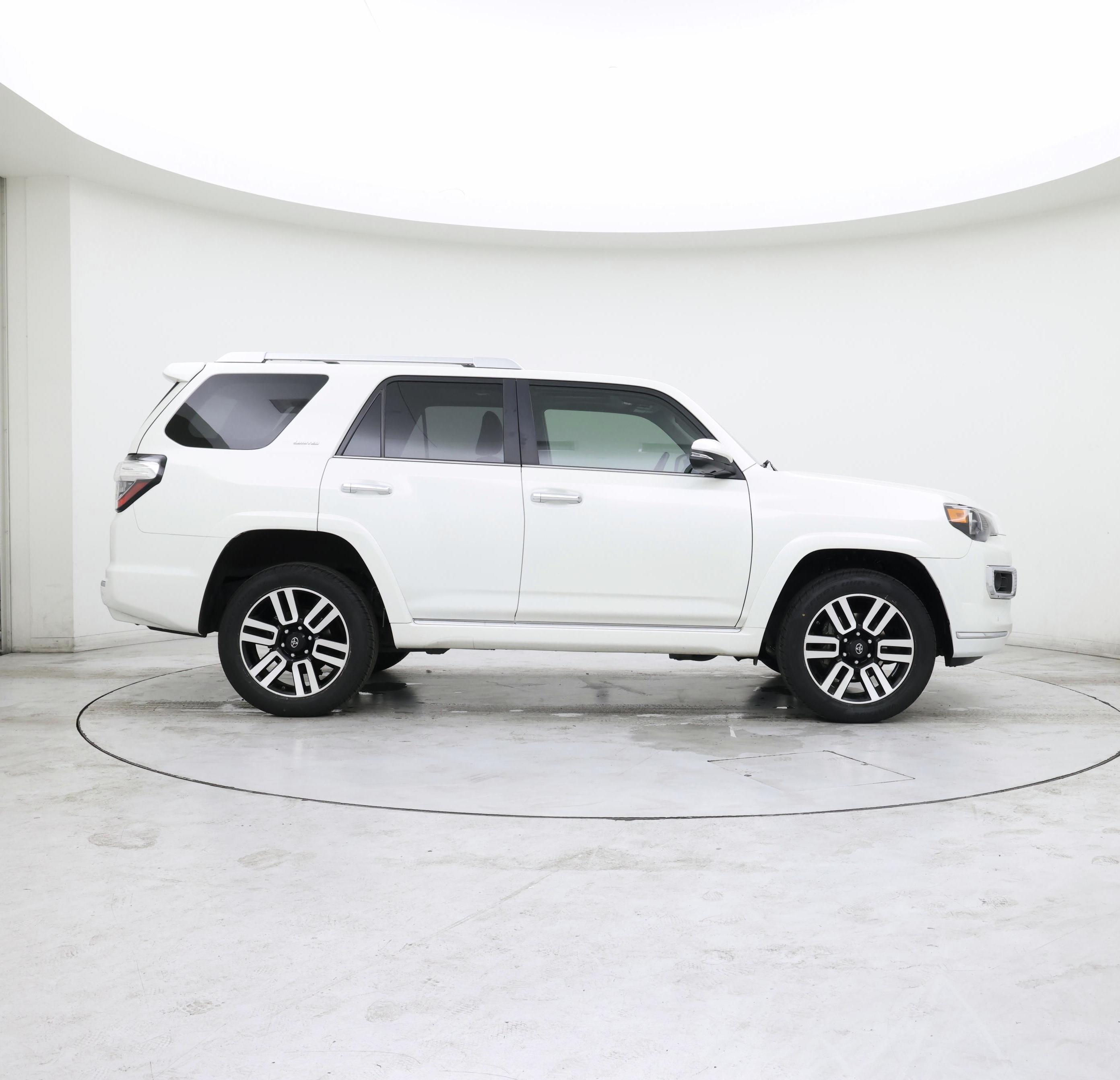 Thumbnail: 2021 Toyota 4Runner - 7