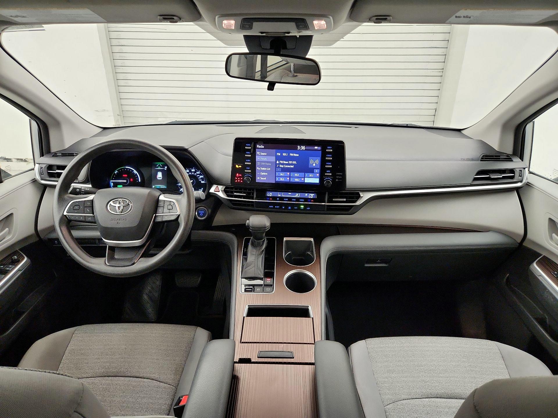 Thumbnail: 2021 Toyota Sienna - 9