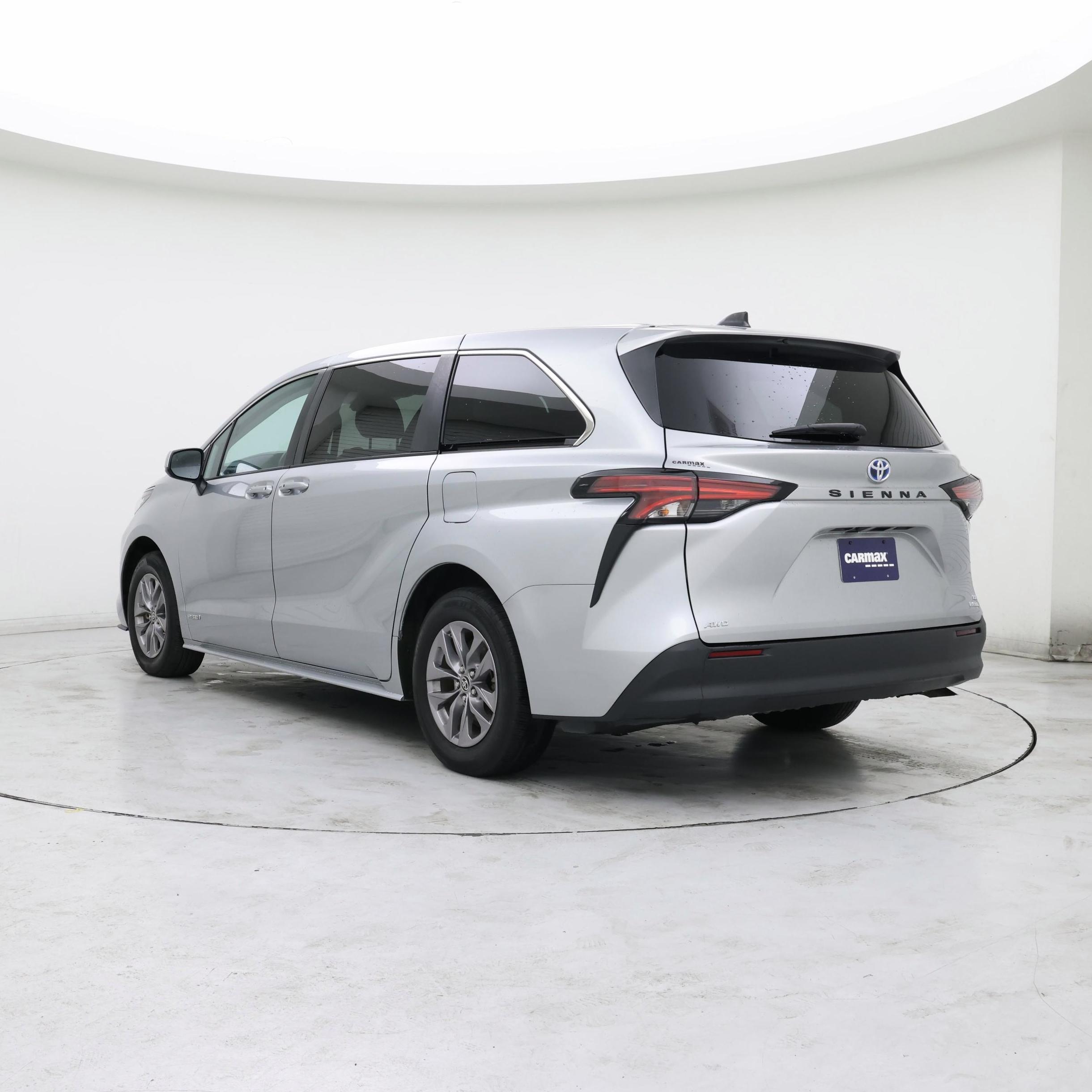 Thumbnail: 2021 Toyota Sienna - 2