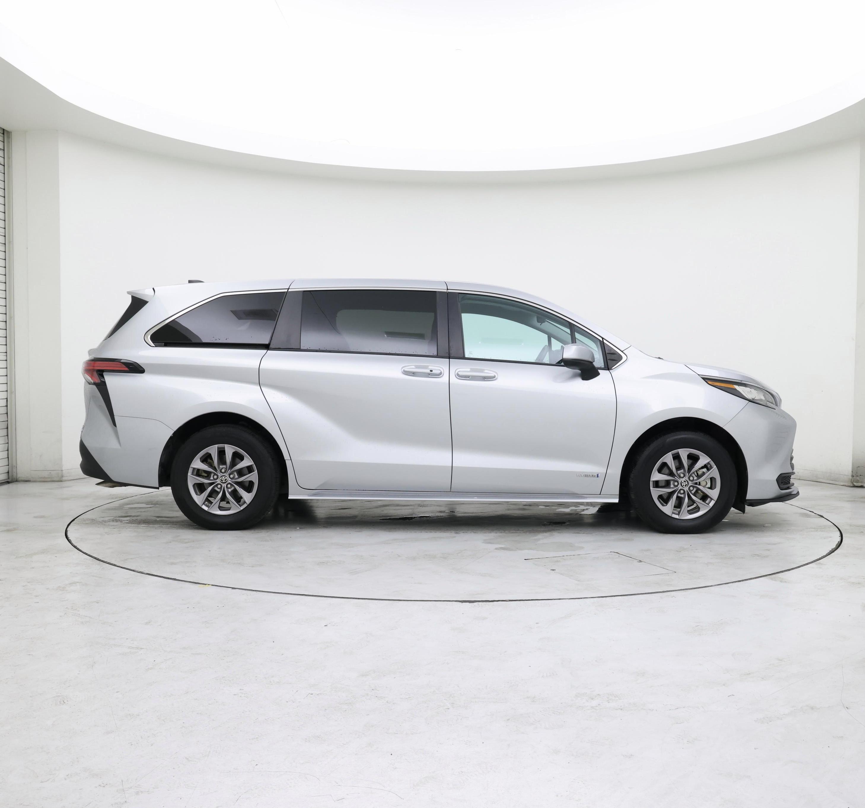 Thumbnail: 2021 Toyota Sienna - 7