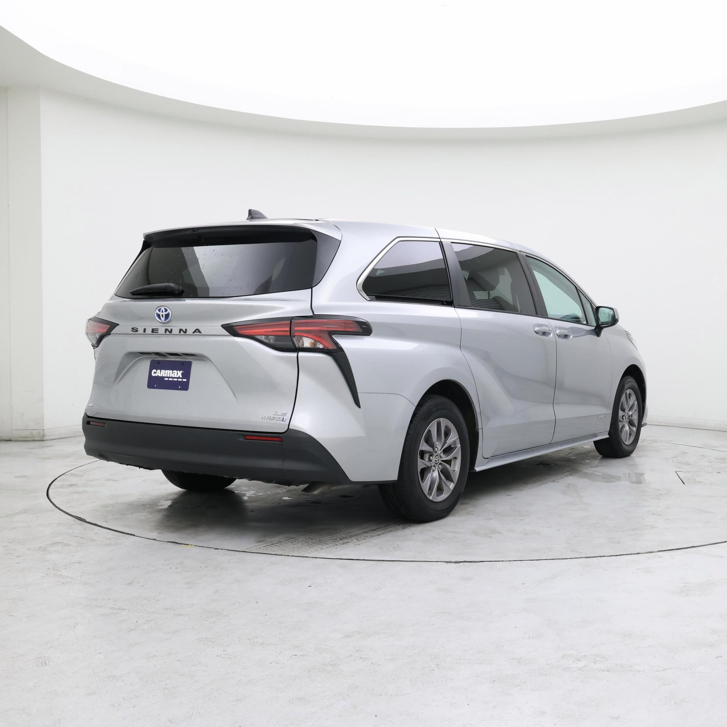 Thumbnail: 2021 Toyota Sienna - 8