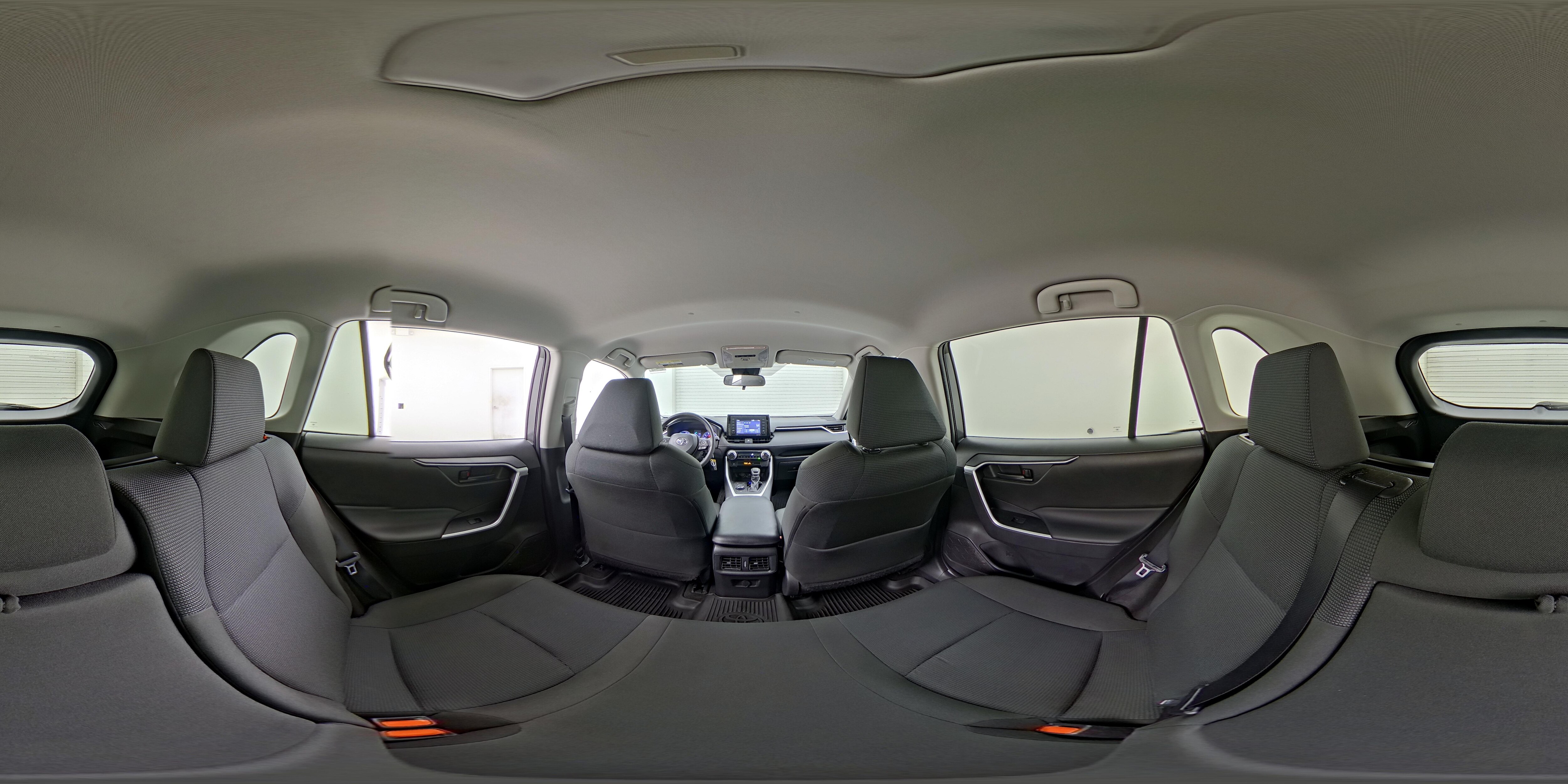 2022 Toyota RAV4 LE - Photo 16
