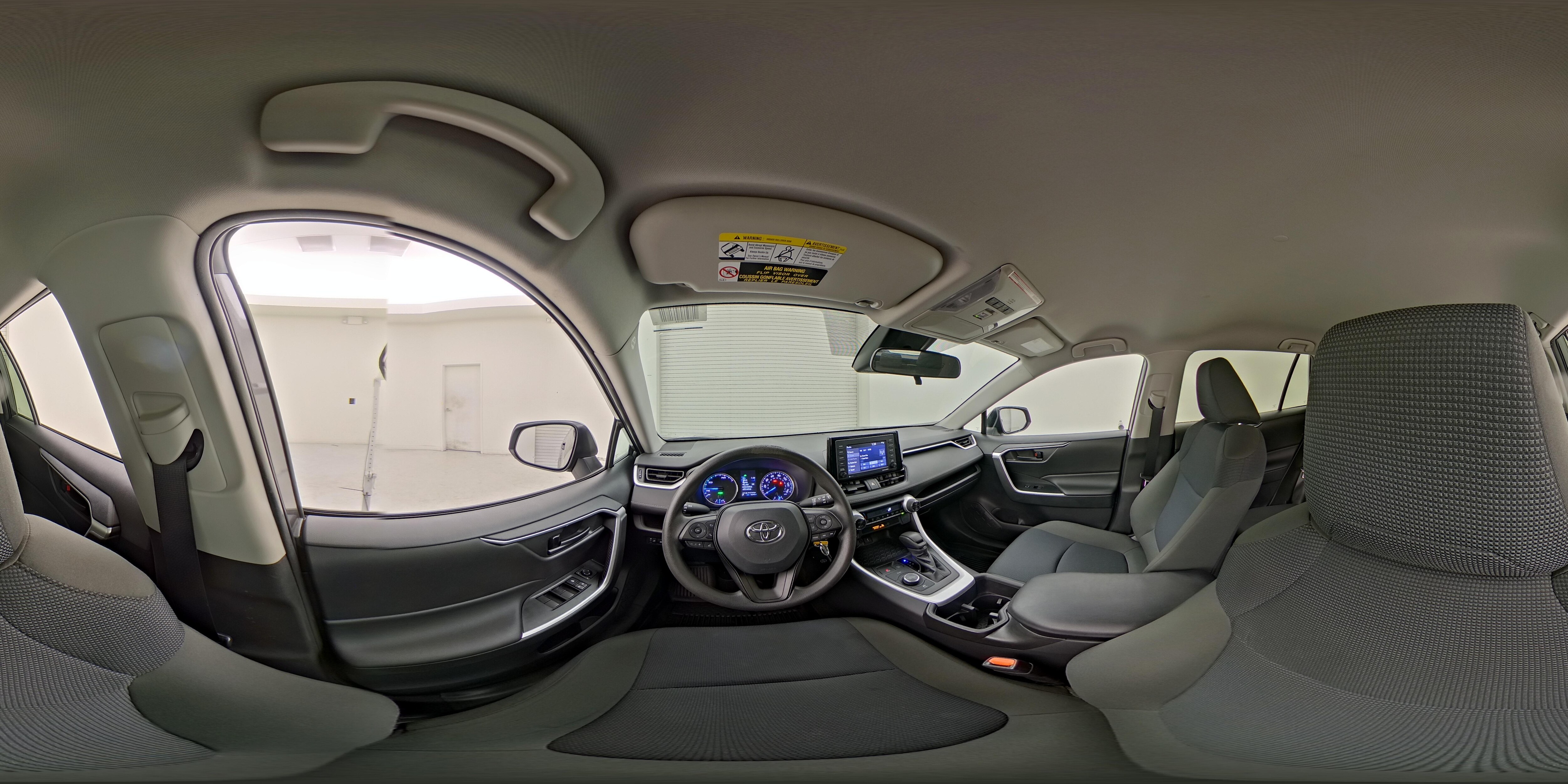 2022 Toyota RAV4 LE - Photo 17