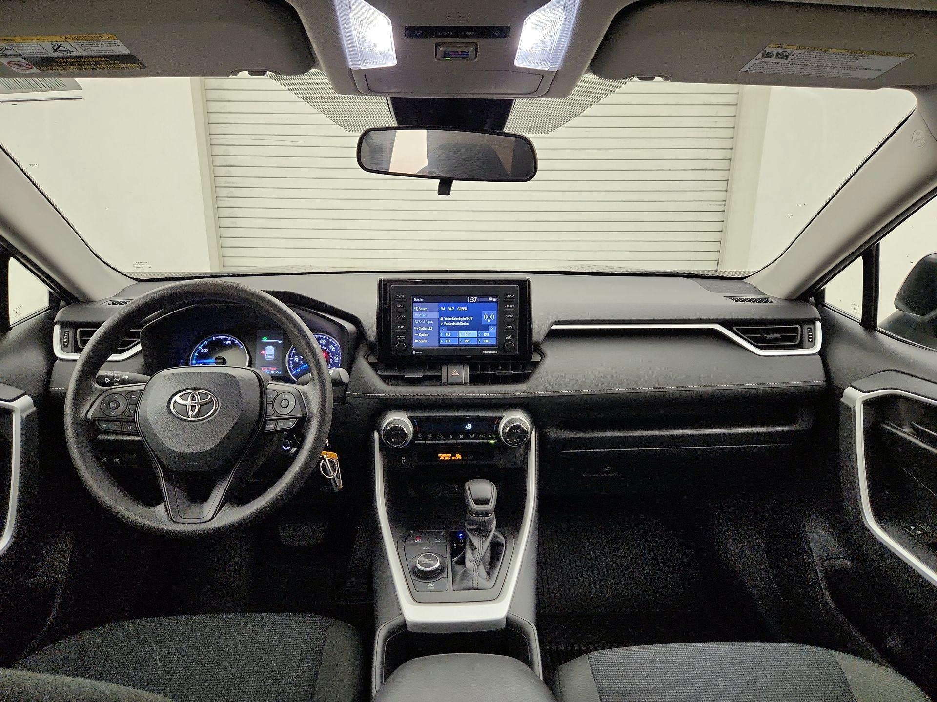 Thumbnail: 2022 Toyota RAV4 - 9