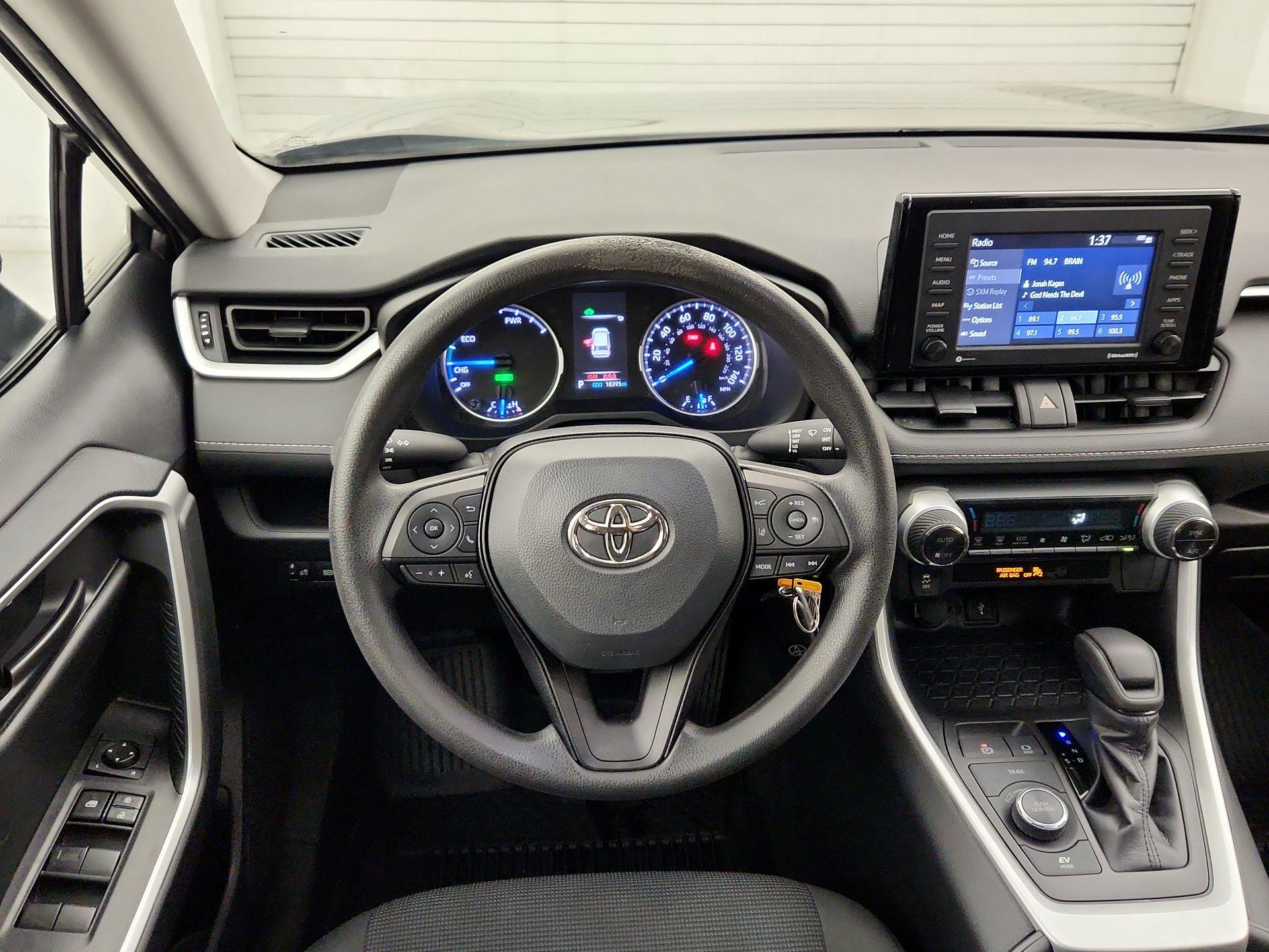 Thumbnail: 2022 Toyota RAV4 - 10