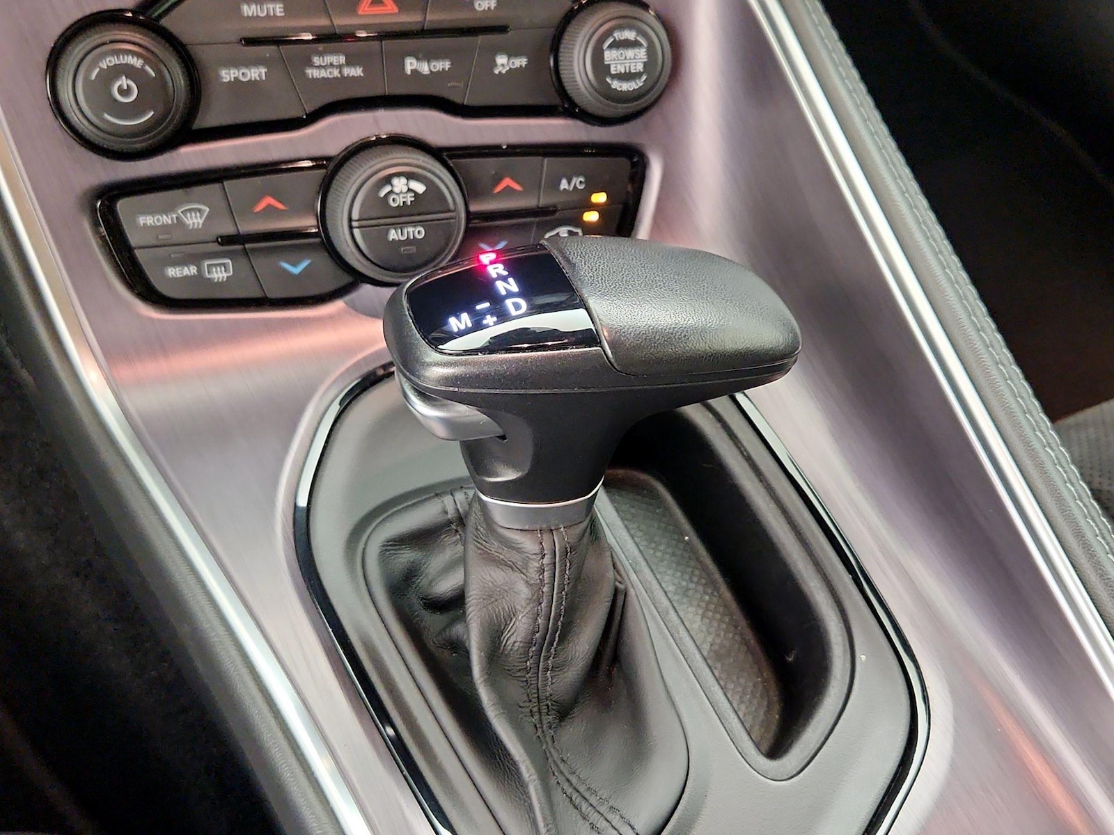 2018 Dodge Challenger SXT Plus - Photo 18