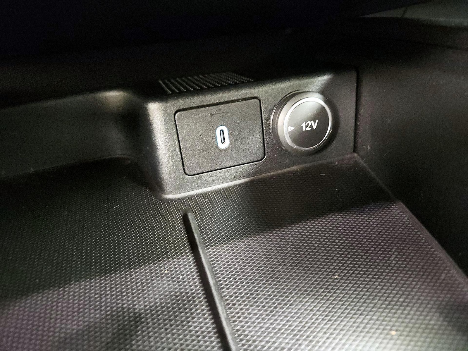 2020 Ford Escape SE - Photo 20