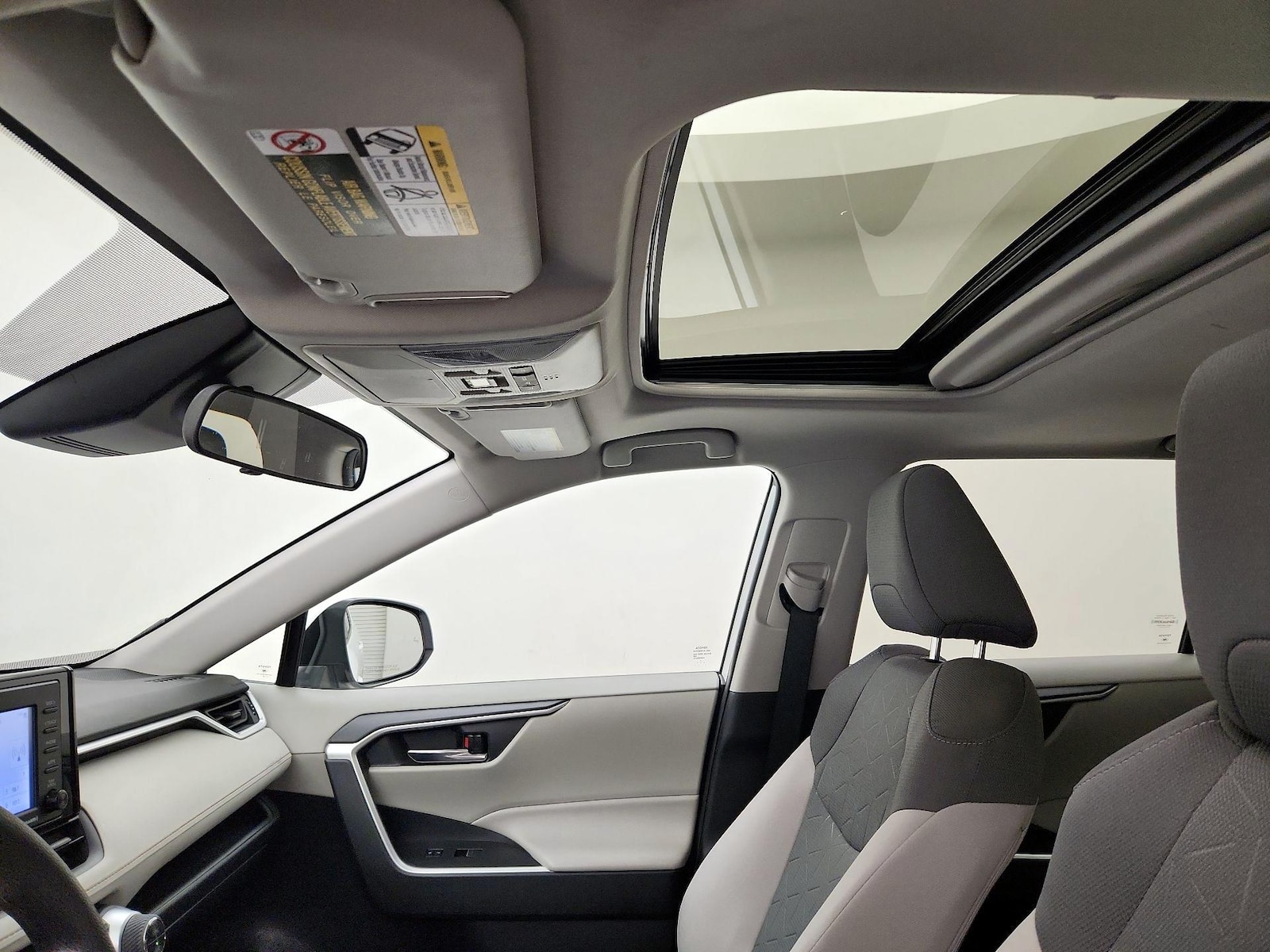 Sunroof(s) & Overhead Airbags