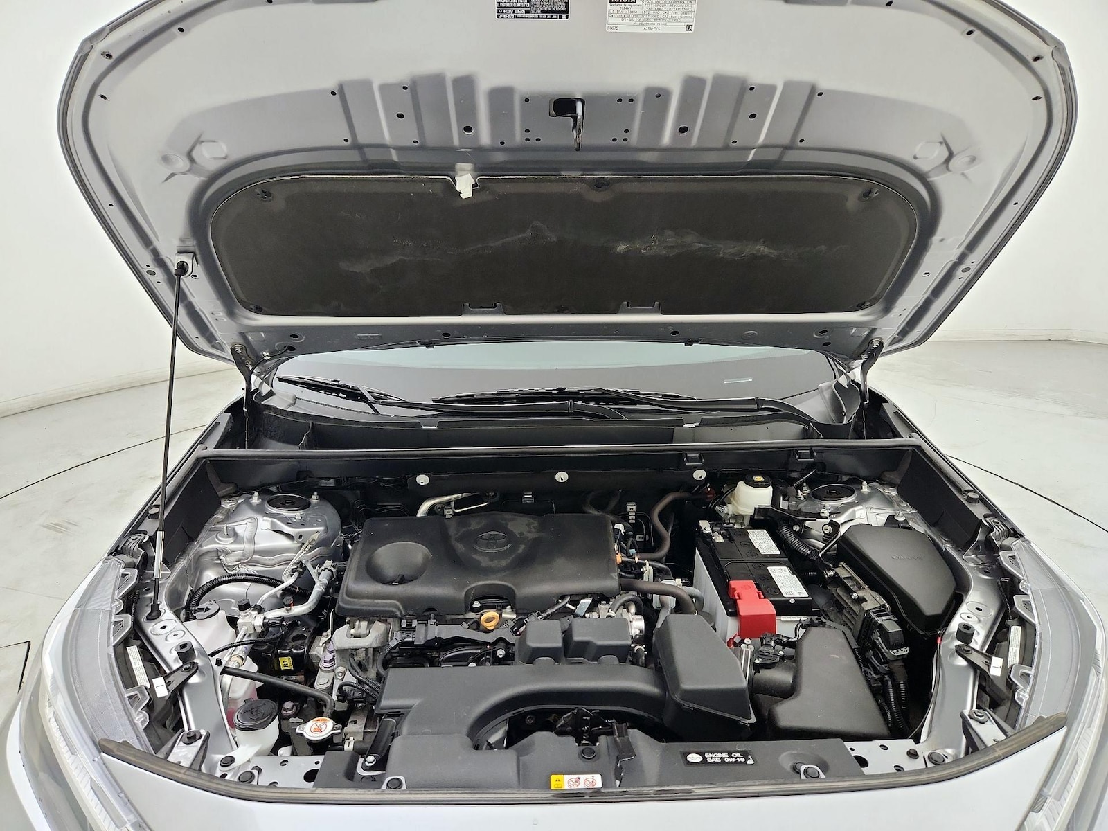 2024 Toyota RAV4 XLE - Photo 23
