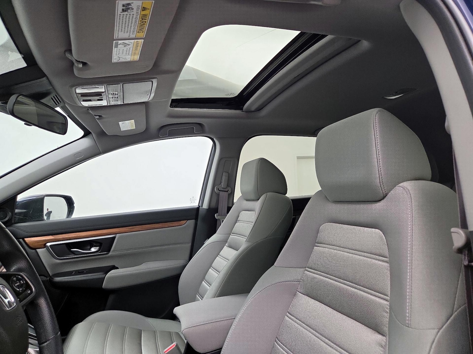 Sunroof(s) & Overhead Airbags