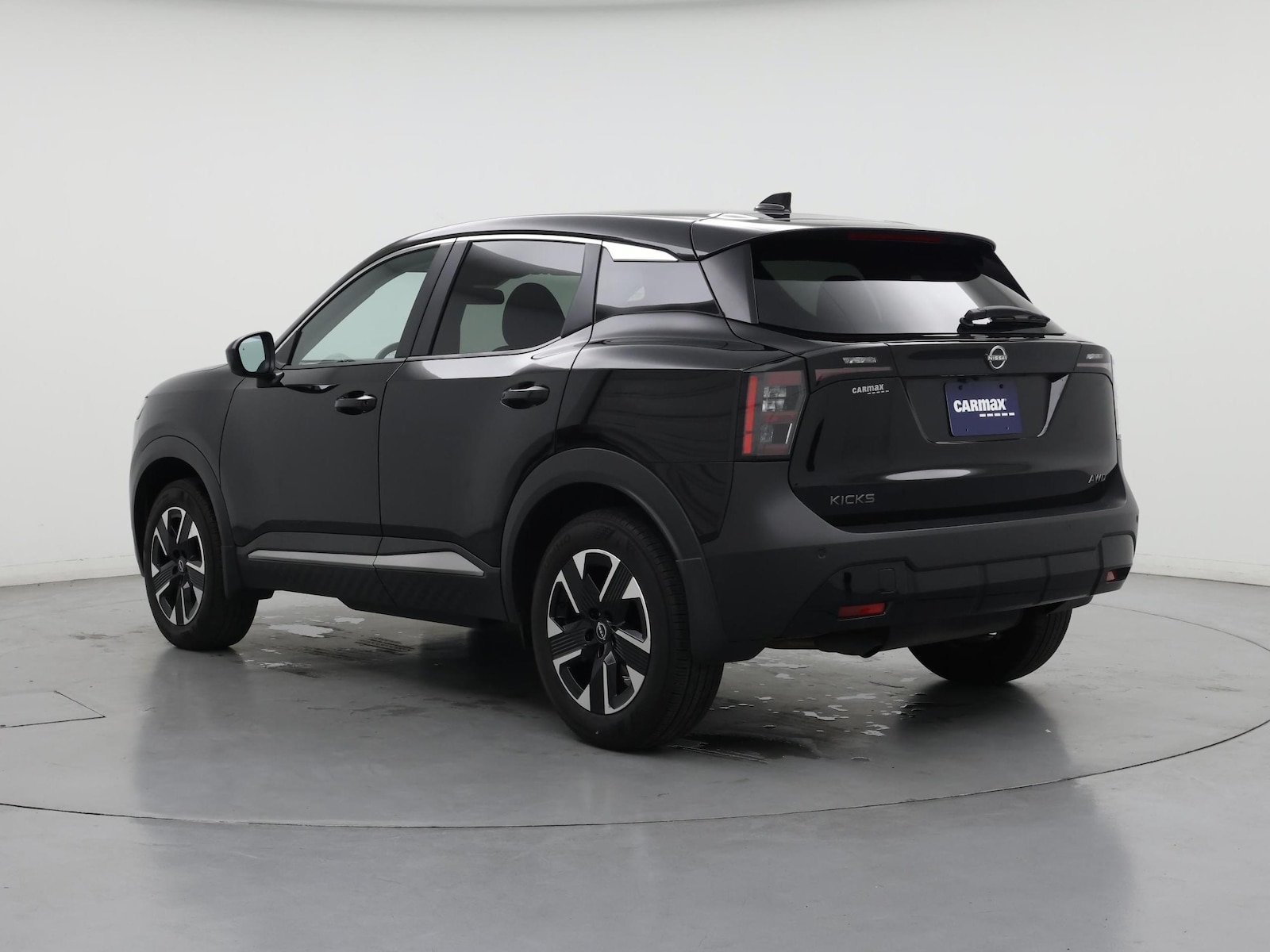 2025 Nissan Kicks SV AWD - Photo 3