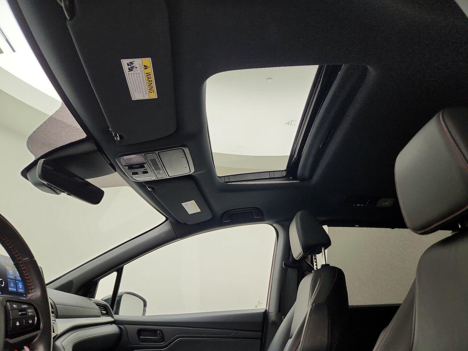 Sunroof(s) & Overhead Airbags
