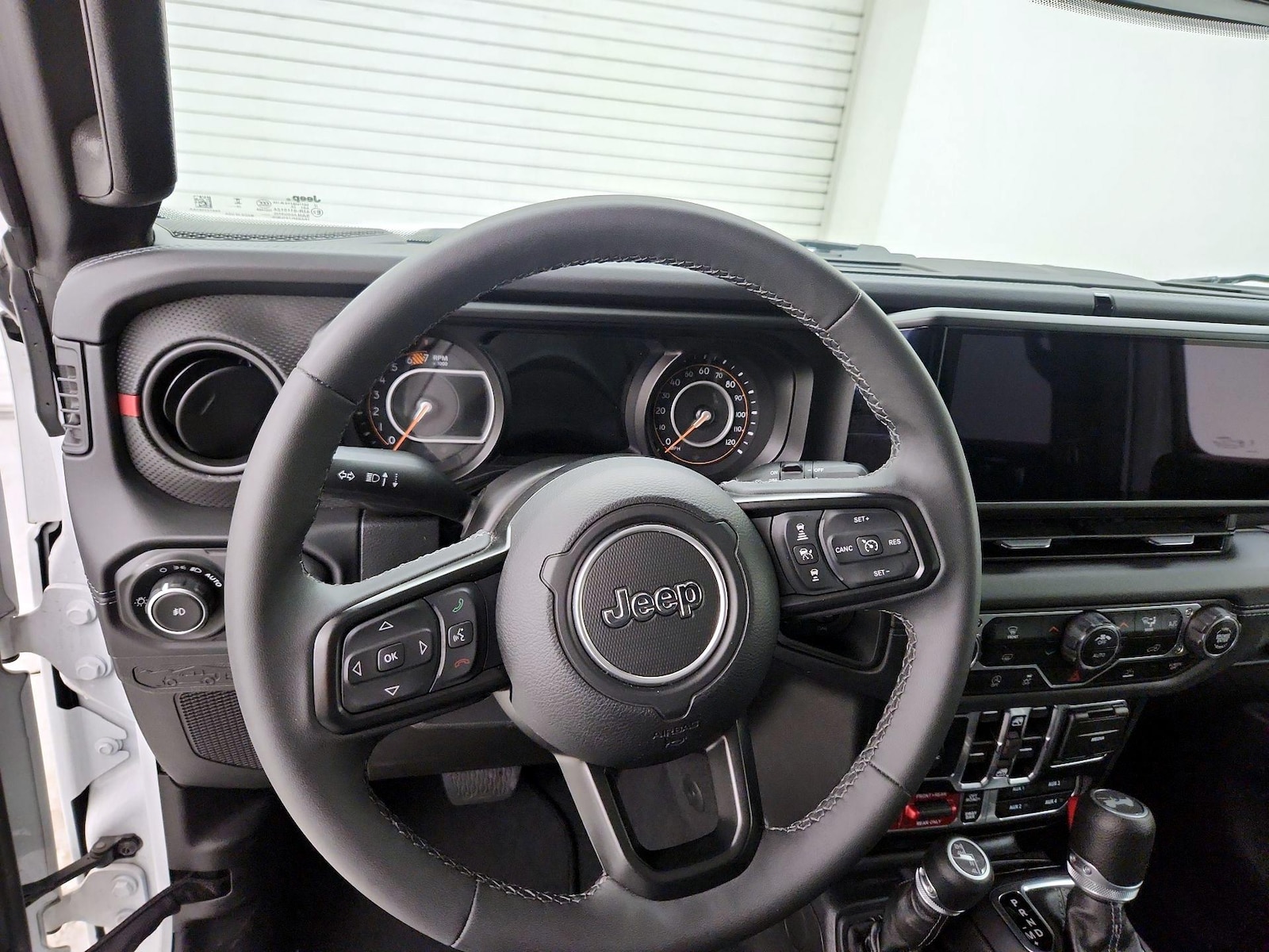 2025 Jeep Wrangler 4-Door Rubicon - Photo 11