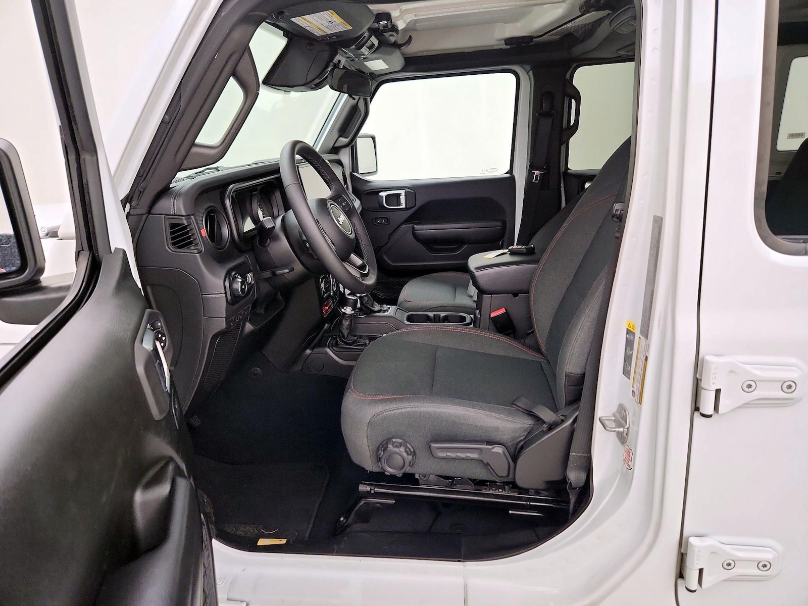 2025 Jeep Wrangler 4-Door Rubicon - Photo 12