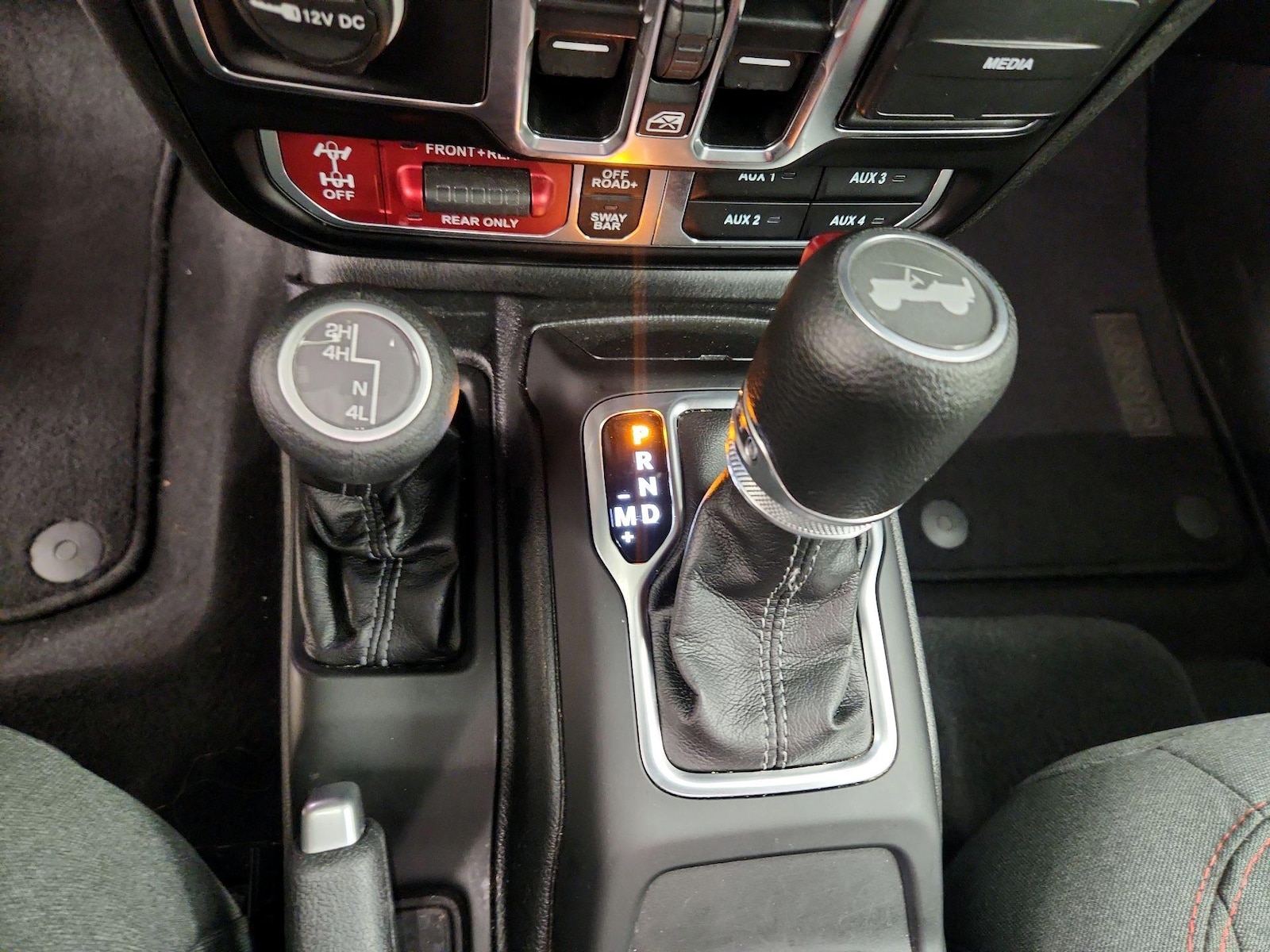 2025 Jeep Wrangler 4-Door Rubicon - Photo 18