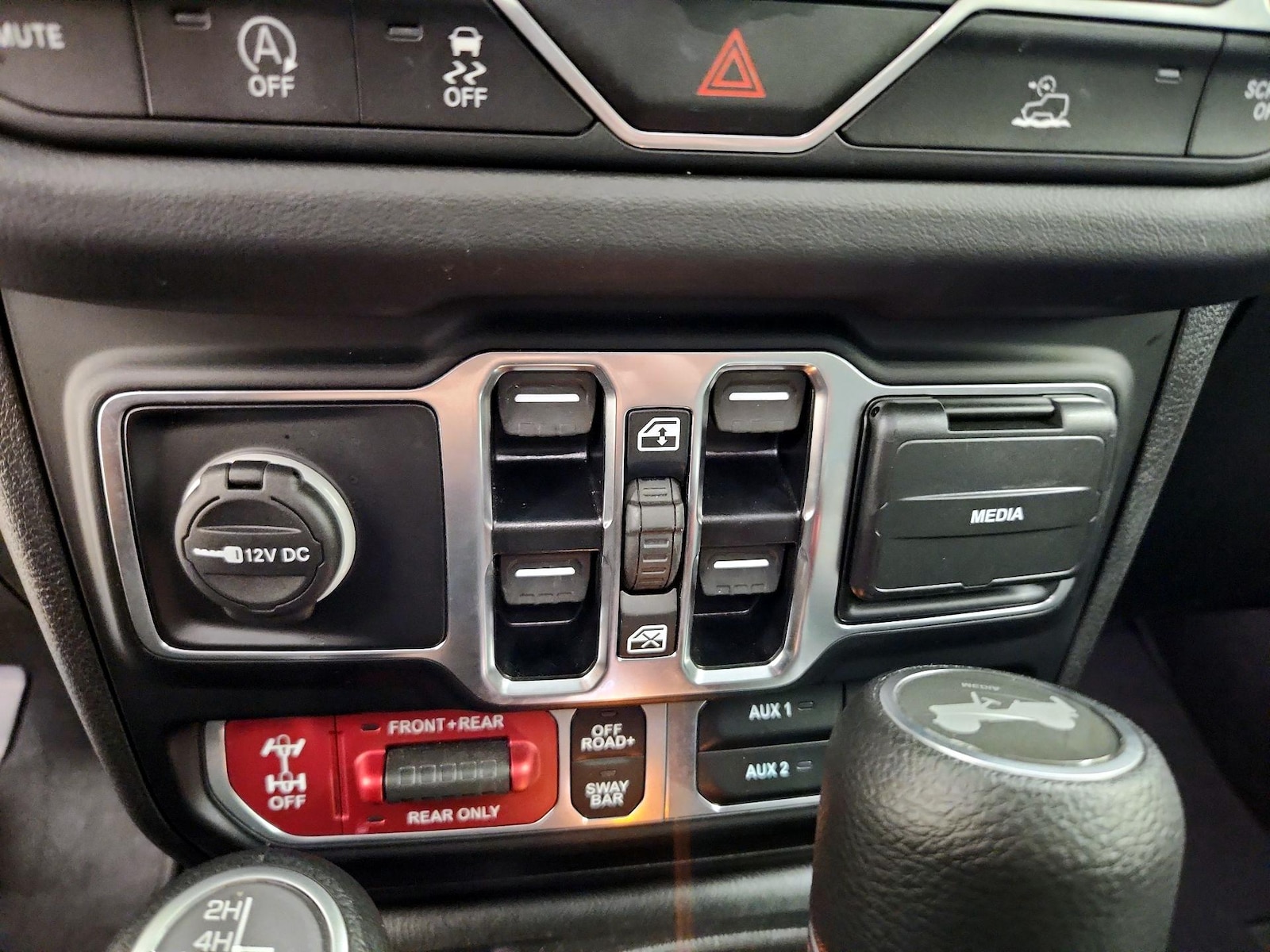 2025 Jeep Wrangler 4-Door Rubicon - Photo 19