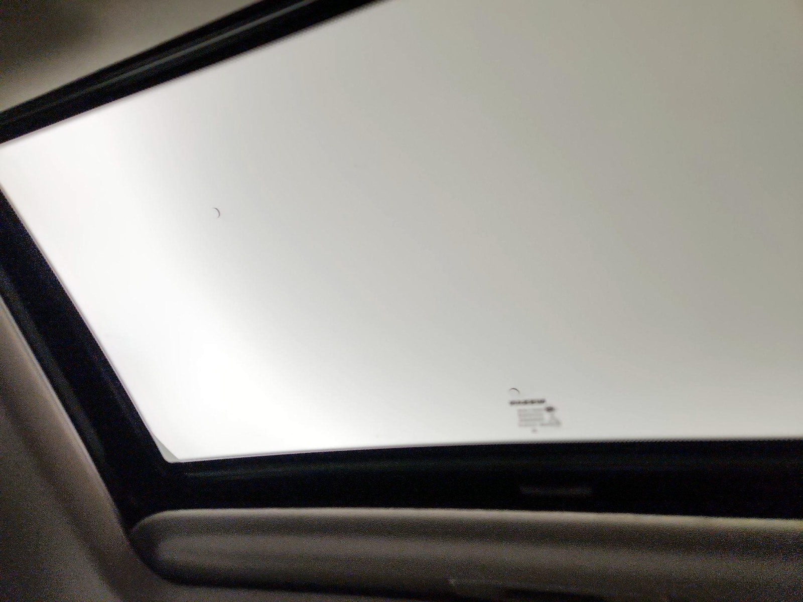 Sunroof(s) & Overhead Airbags