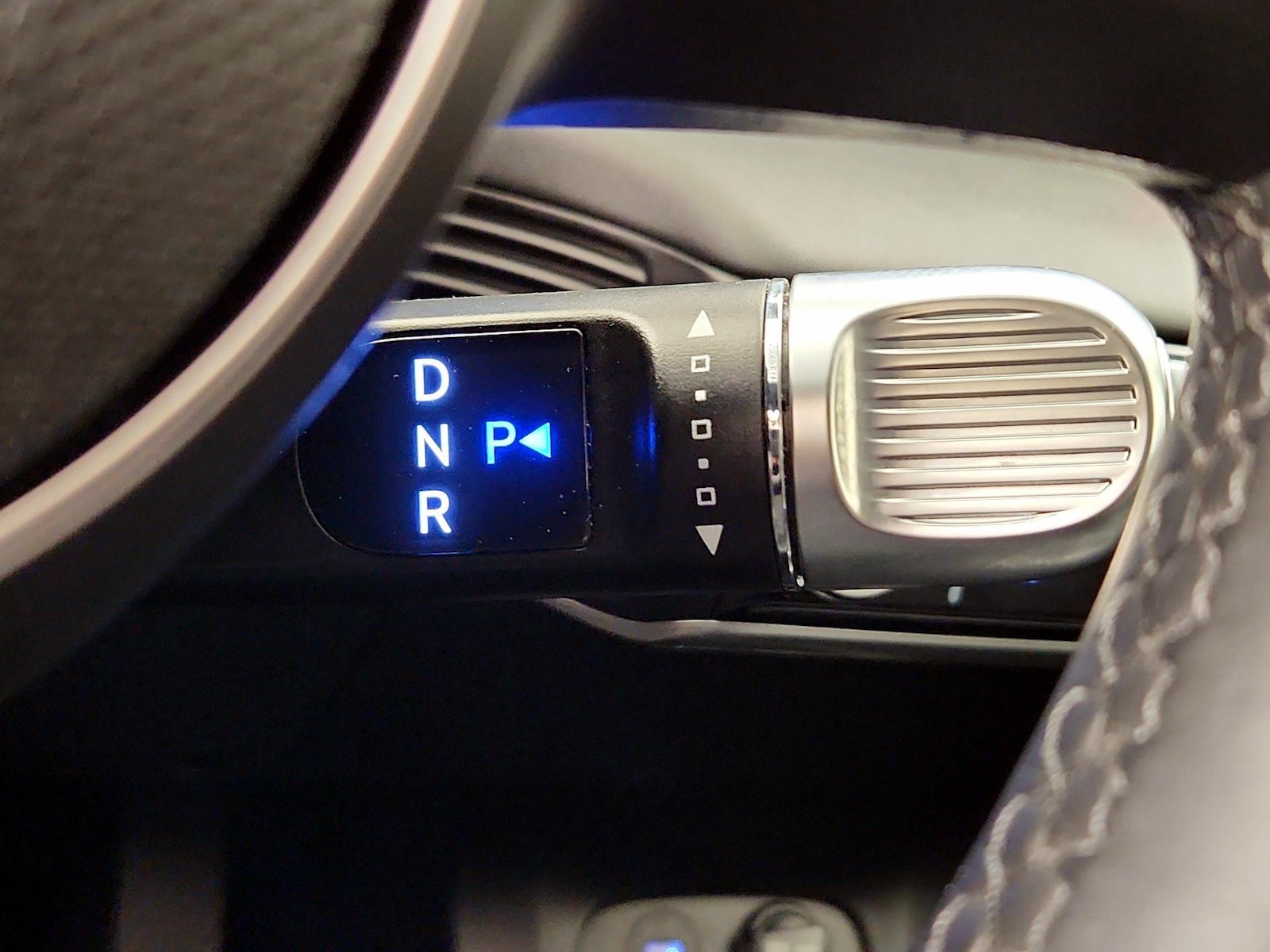 2024 Hyundai IONIQ 5 Limited - Photo 19