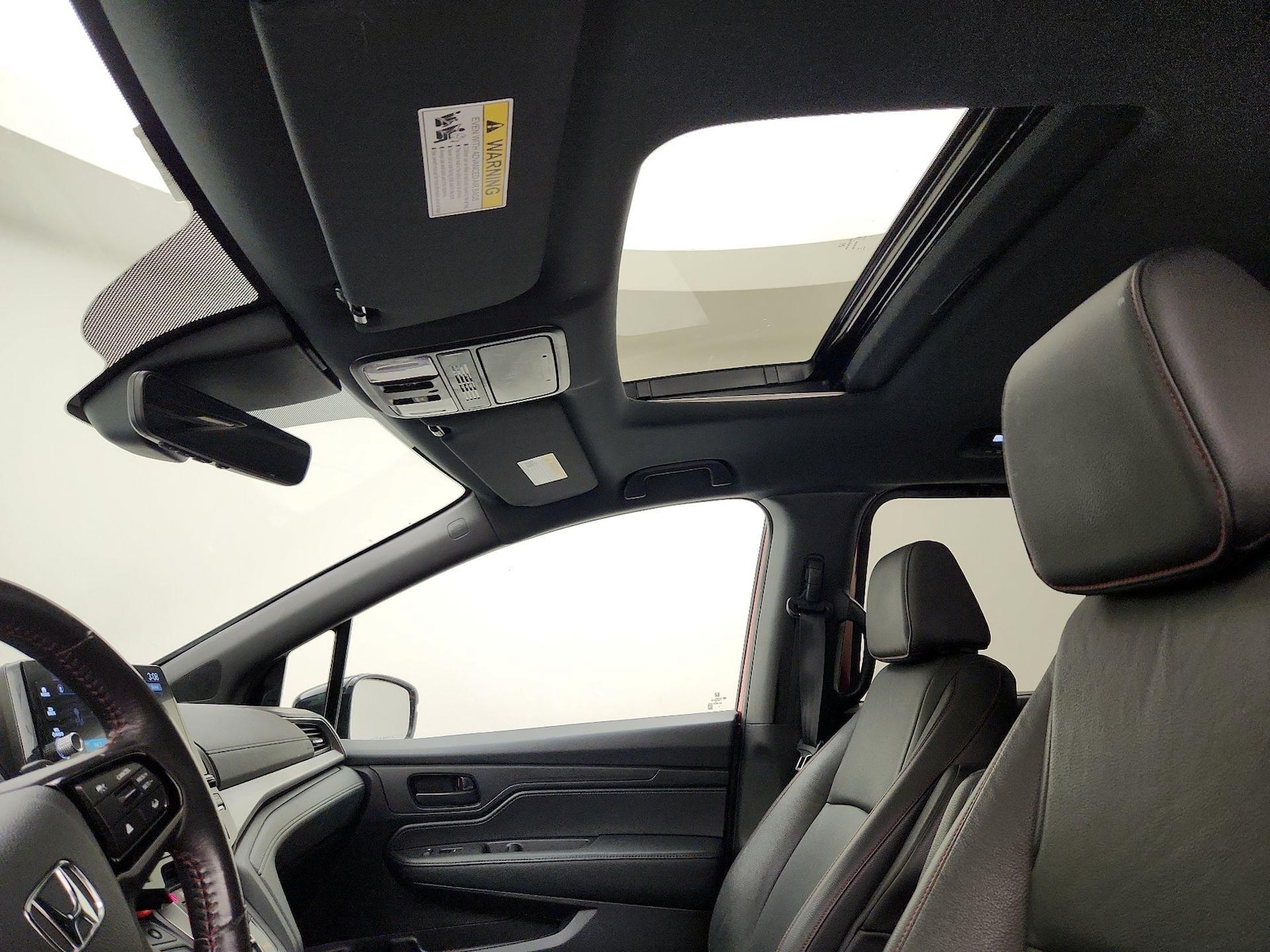 Sunroof(s) & Overhead Airbags