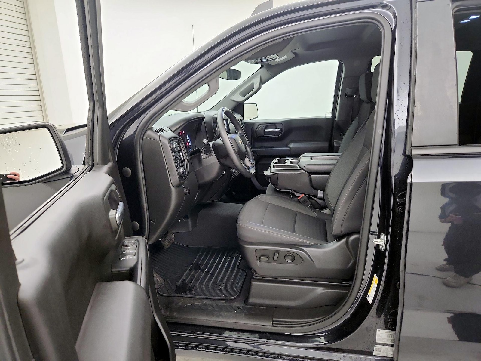 Power Seat(s) & Side Airbags