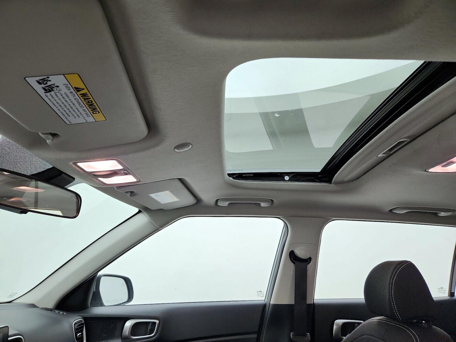Sunroof(s) & Overhead Airbags