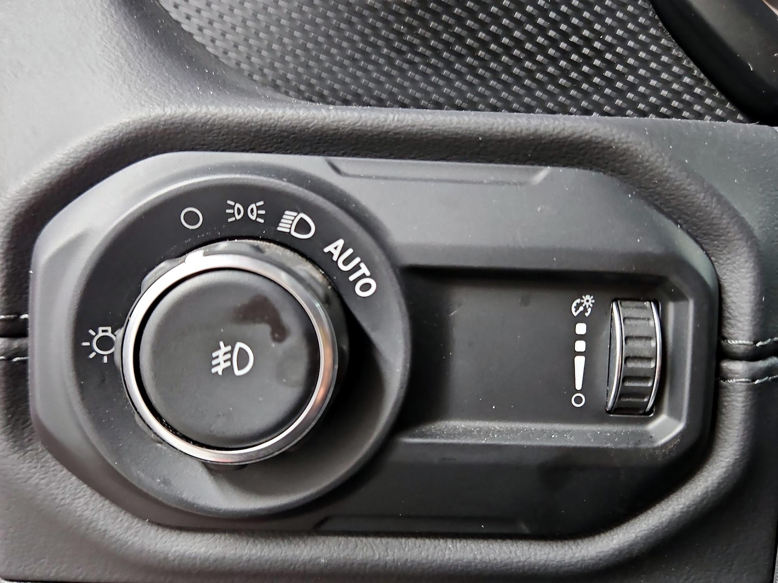 2025 Jeep Wrangler 4-Door Rubicon - Photo 14