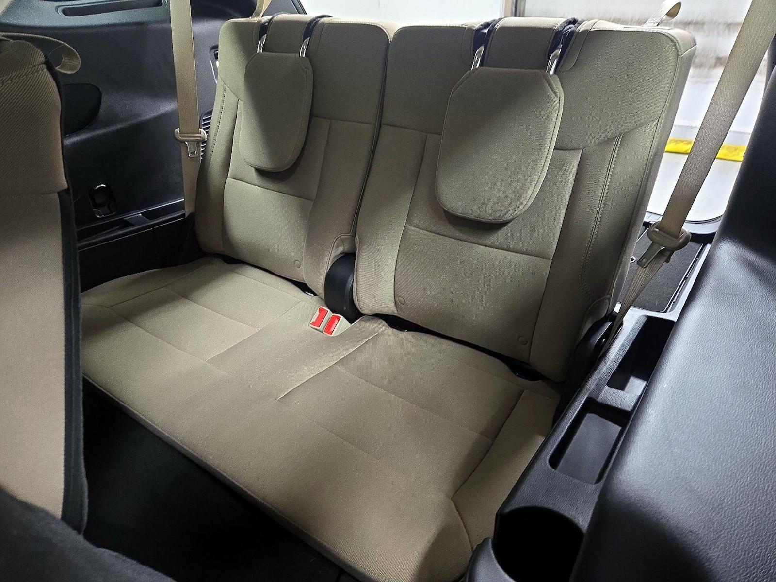 2022 Ford Explorer Base - Photo 21