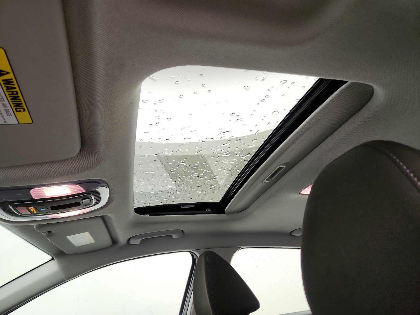 Sunroof(s) & Overhead Airbags
