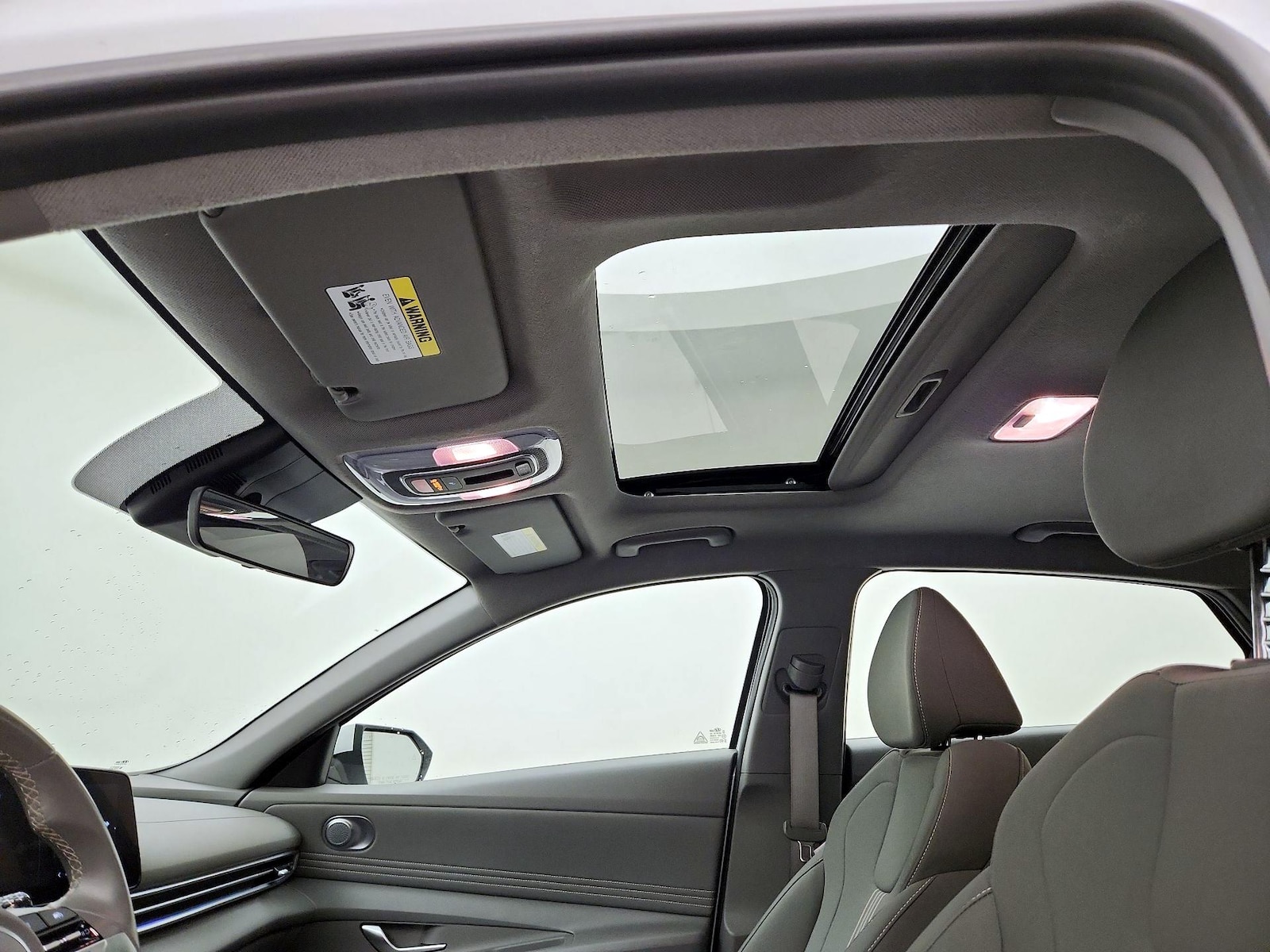 Sunroof(s) & Overhead Airbags
