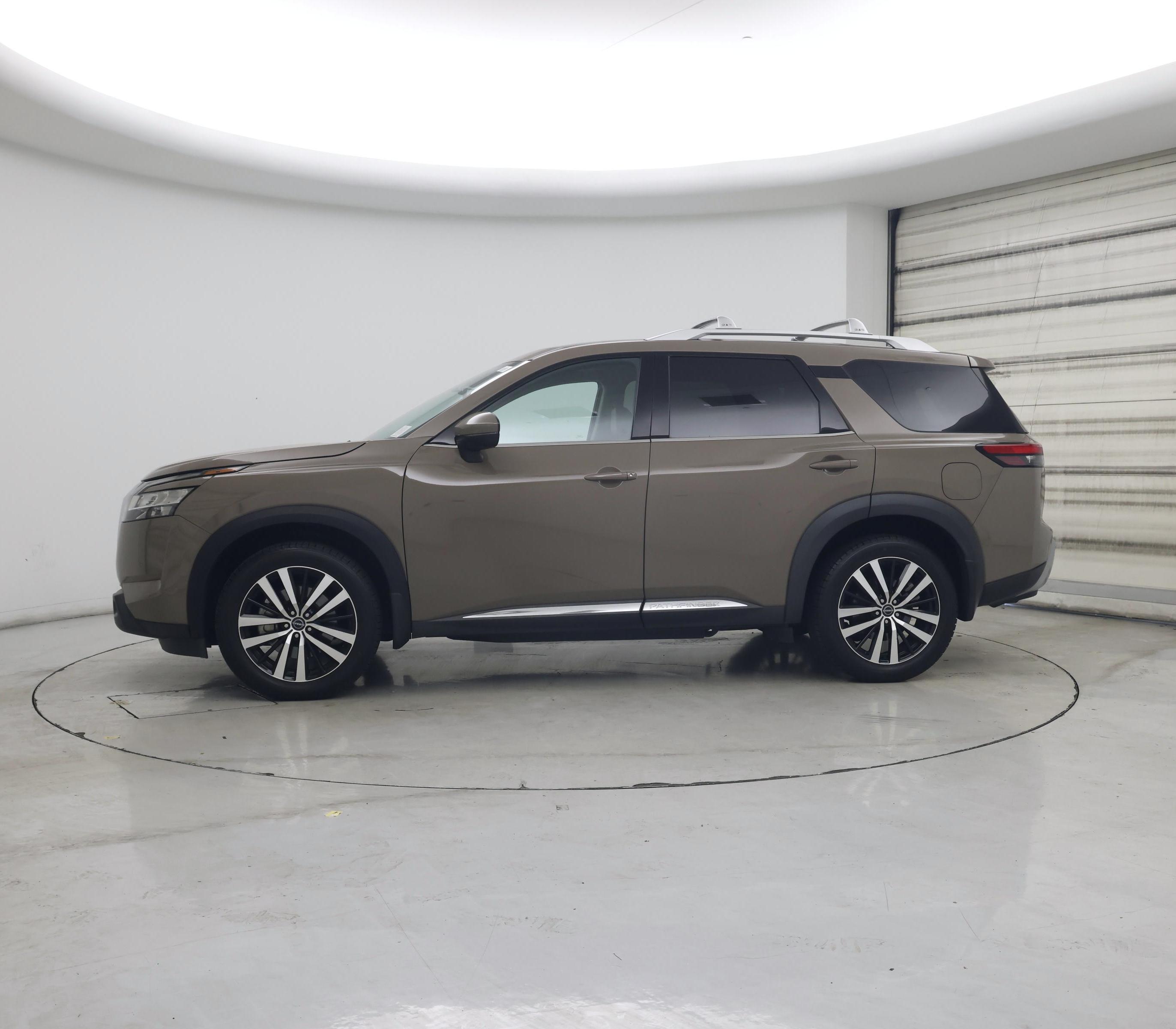 Thumbnail: 2023 Nissan Pathfinder - 3