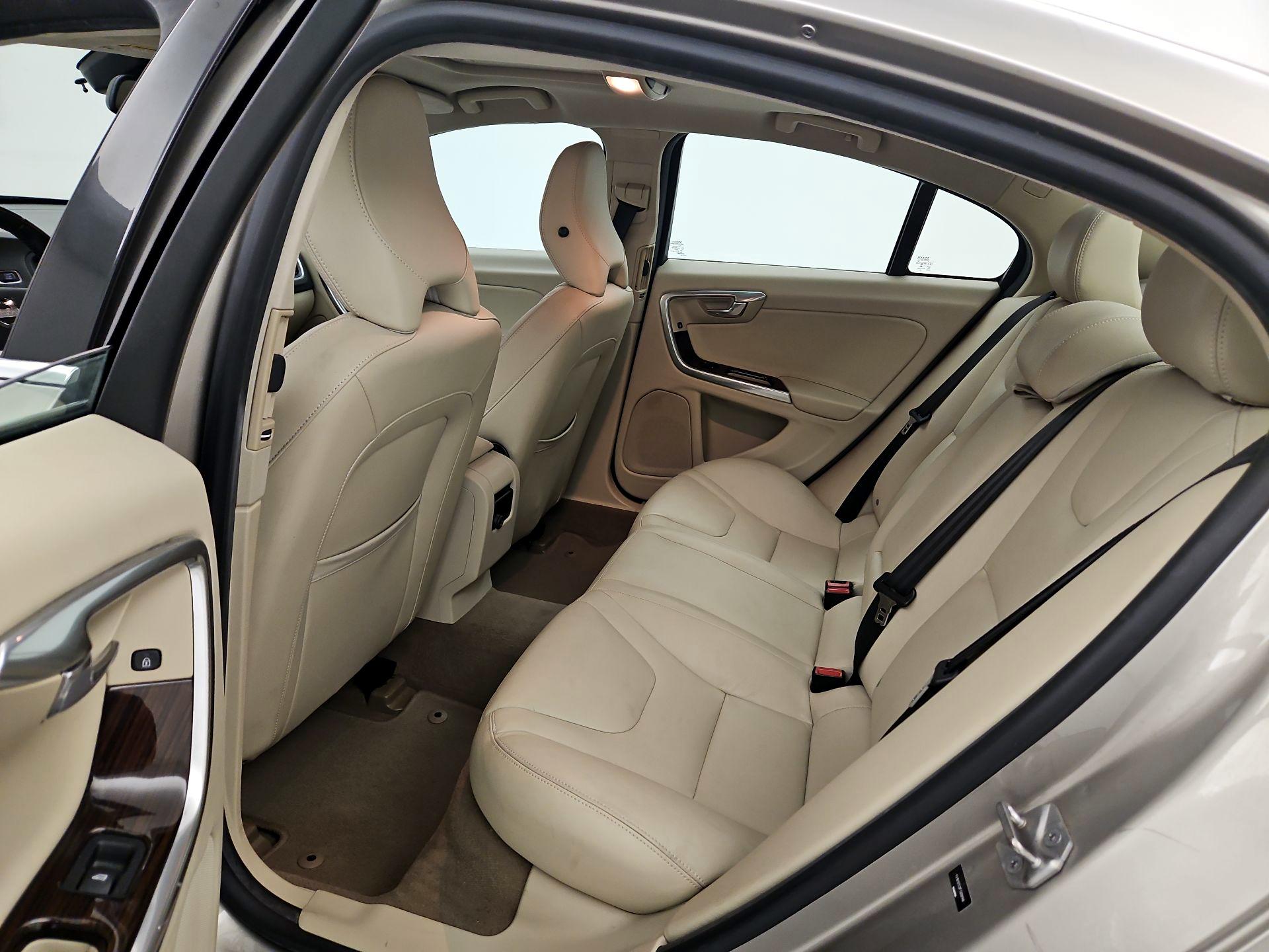 Thumbnail: 2015 Volvo S60 - 19