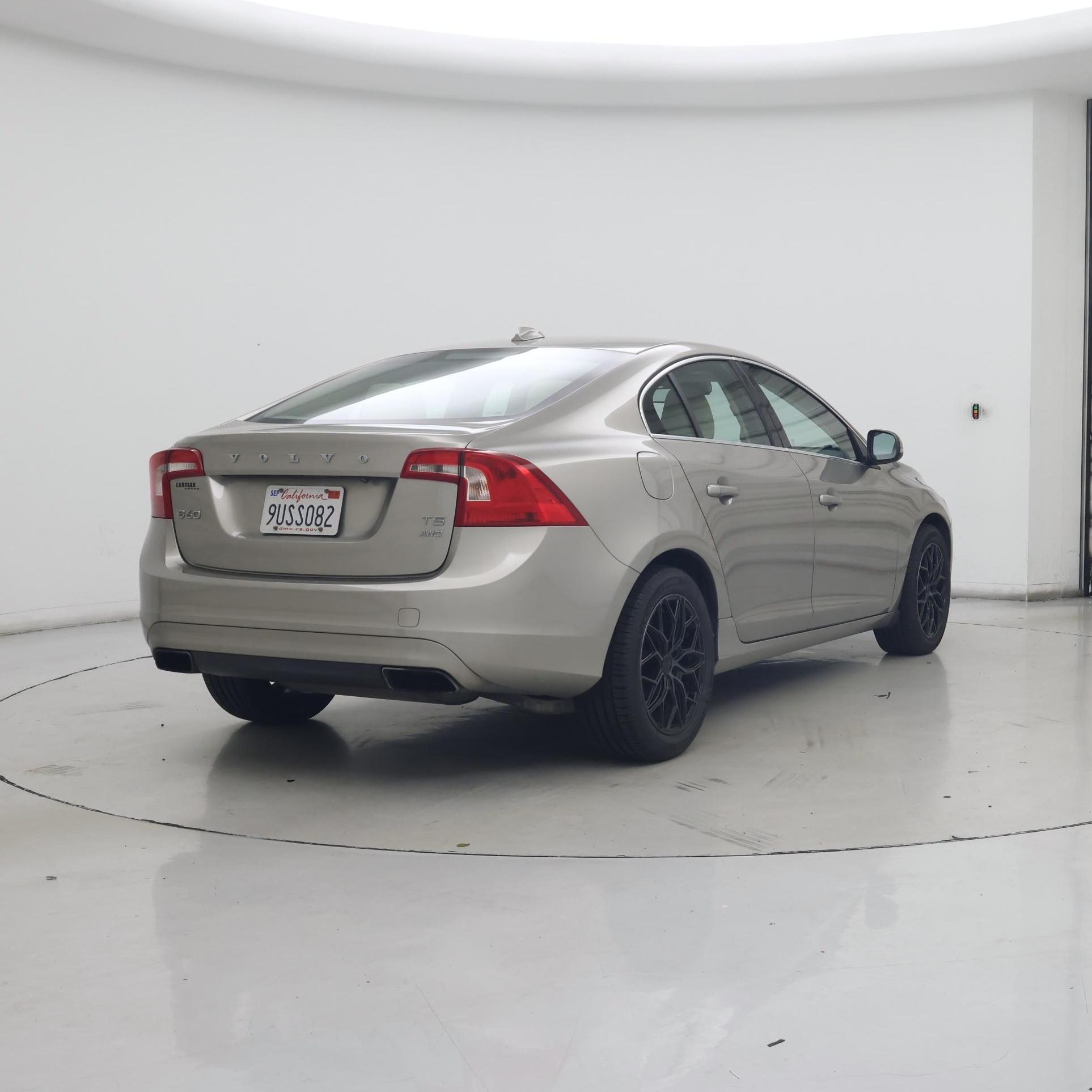 Thumbnail: 2015 Volvo S60 - 8