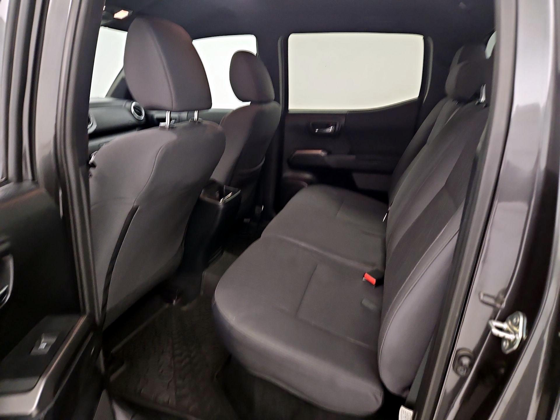 Thumbnail: 2018 Toyota Tacoma - 19