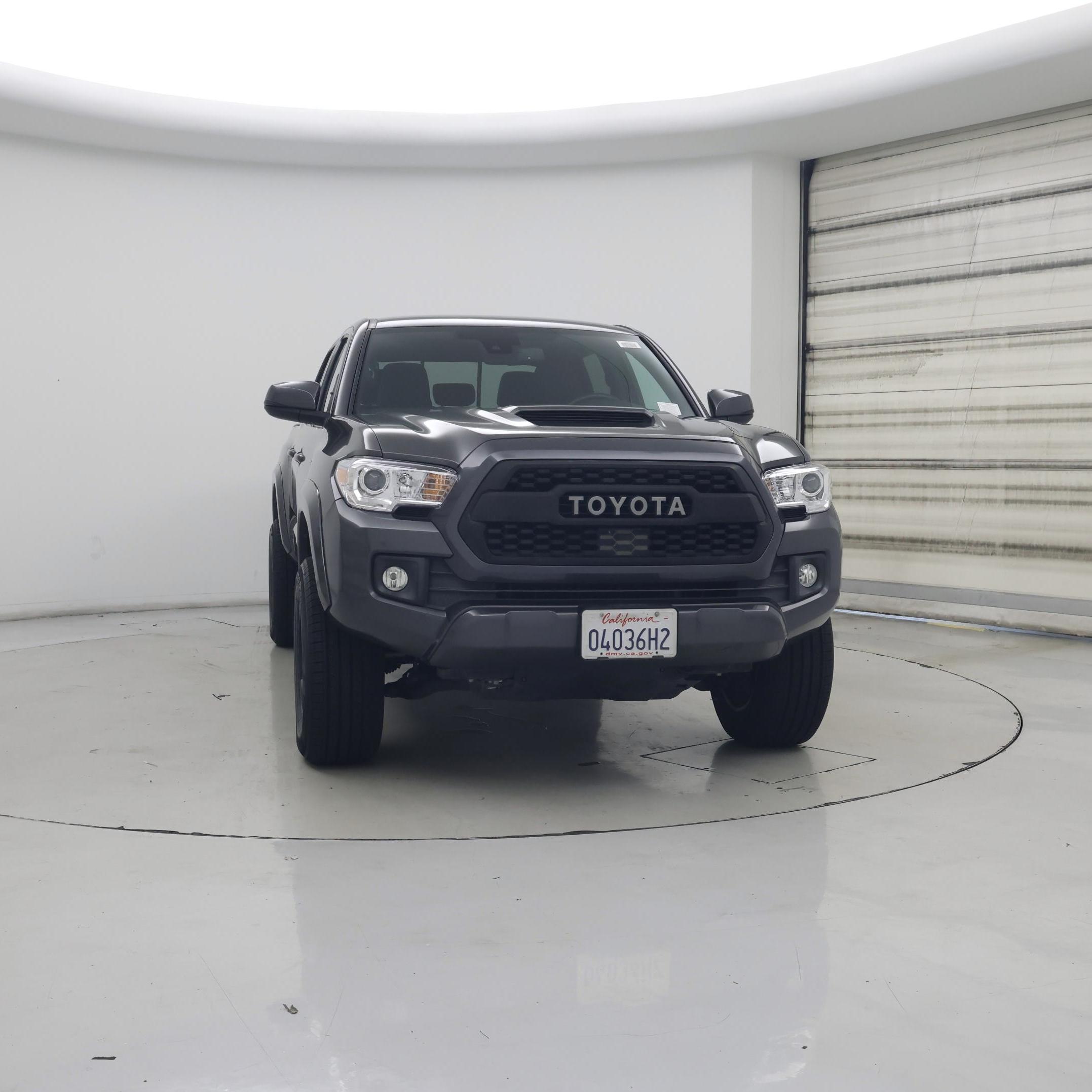 Thumbnail: 2018 Toyota Tacoma - 5