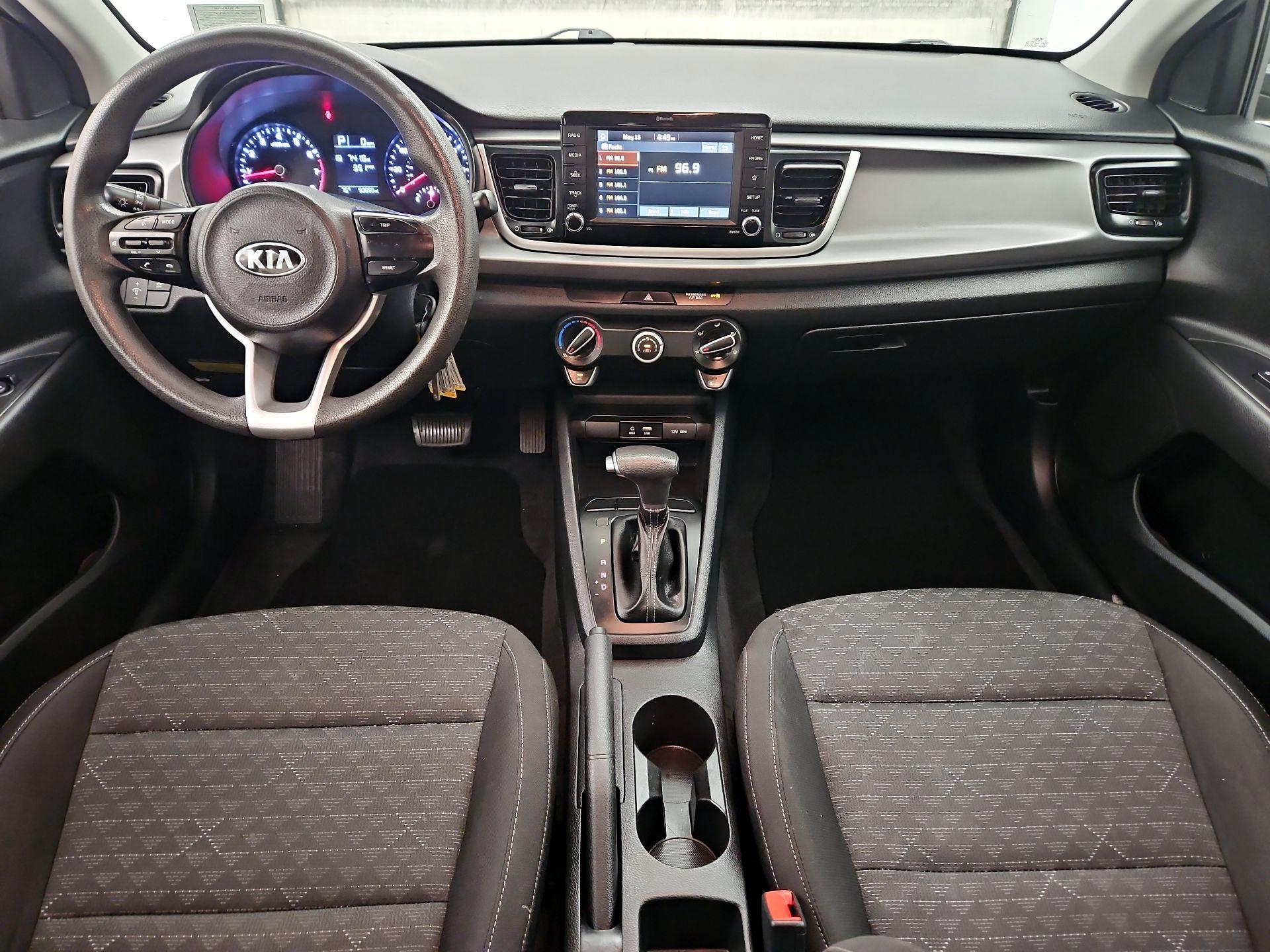 Thumbnail: 2020 Kia Rio - 9