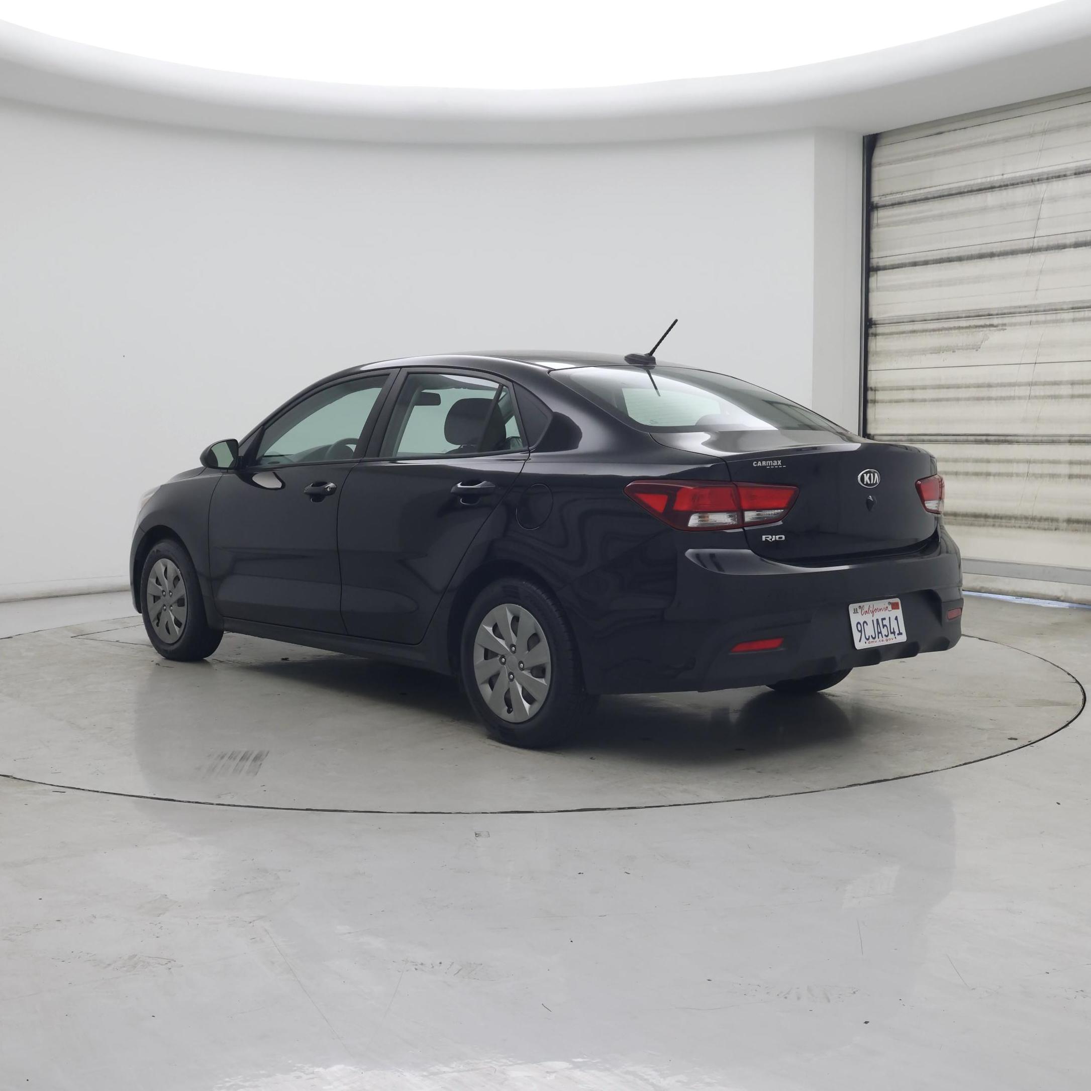 Thumbnail: 2020 Kia Rio - 2