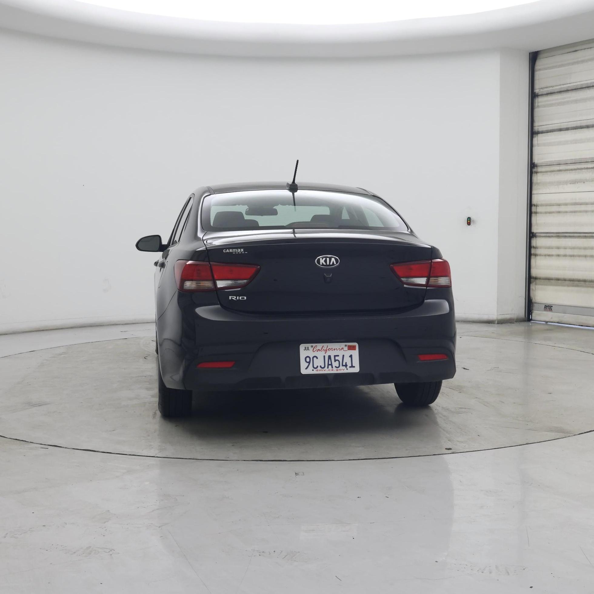 Thumbnail: 2020 Kia Rio - 6