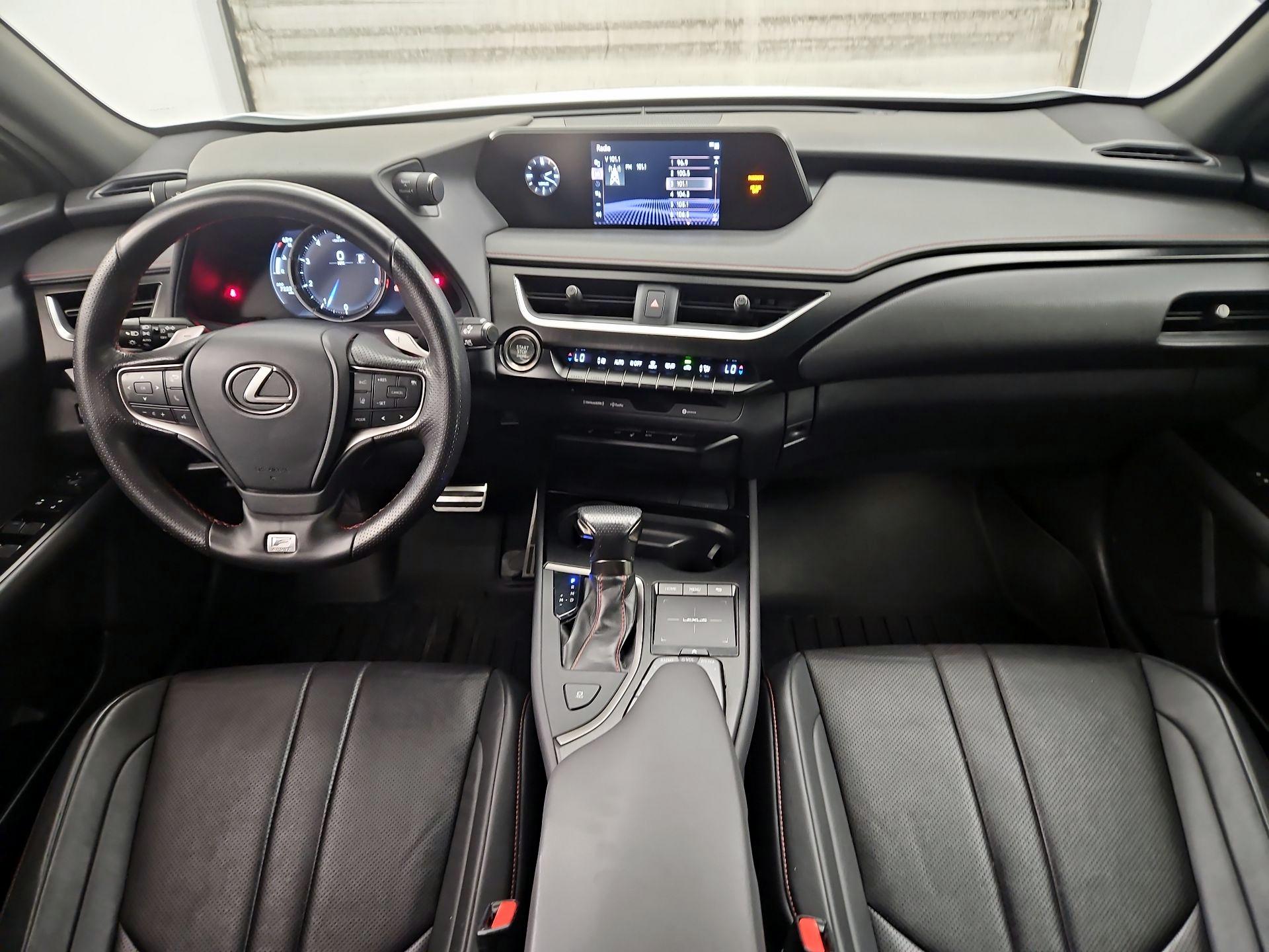 Thumbnail: 2019 Lexus UX - 9