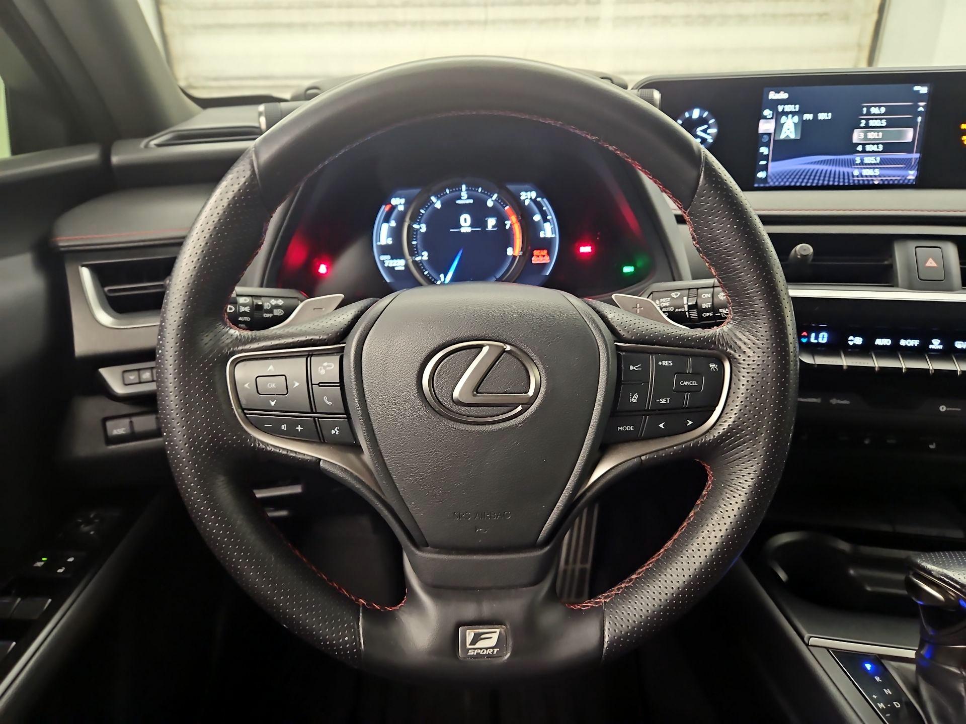 Thumbnail: 2019 Lexus UX - 10