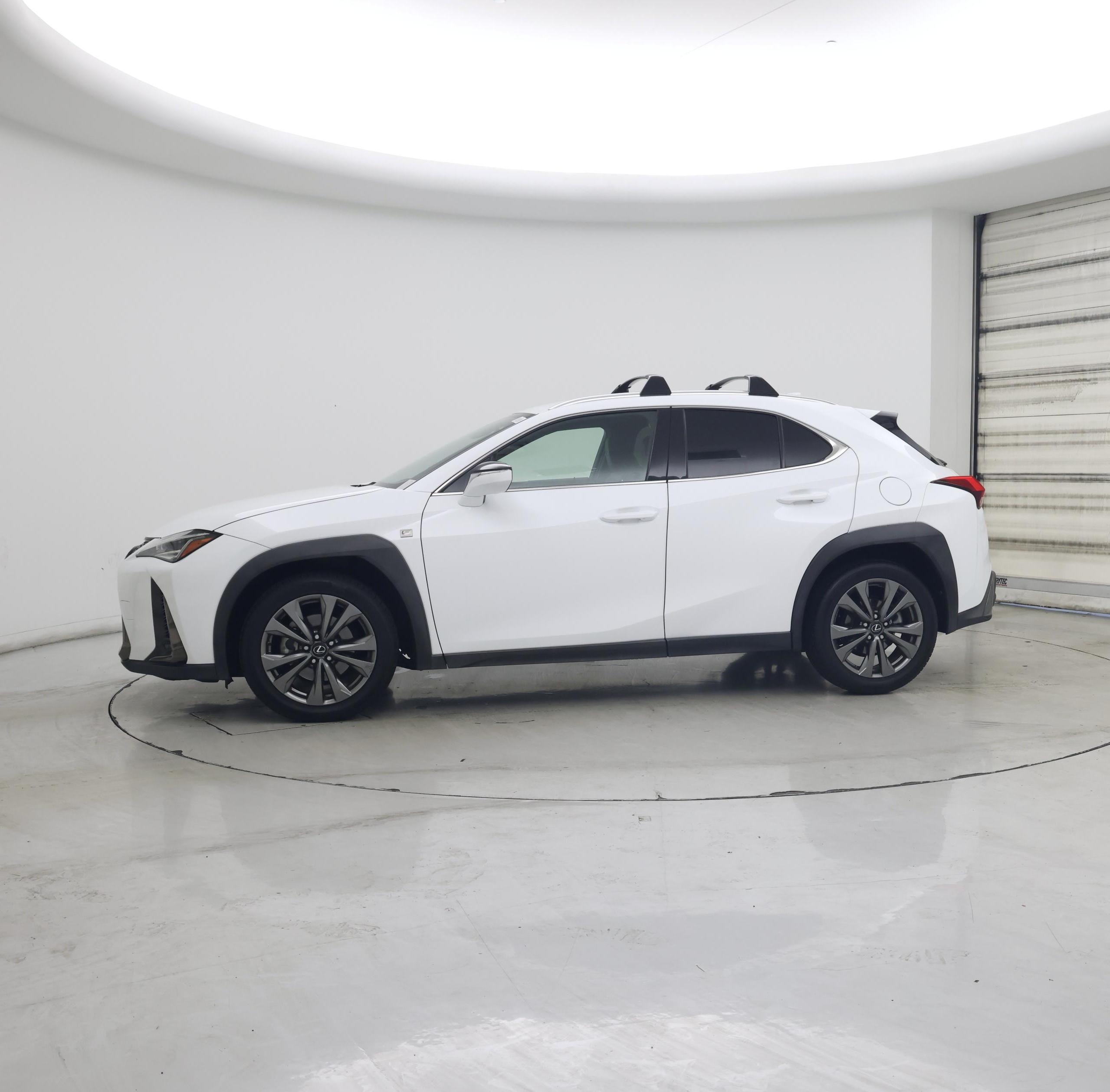 Thumbnail: 2019 Lexus UX - 3