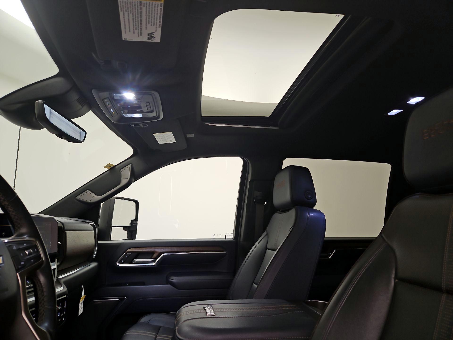 Thumbnail: 2024 Chevrolet Silverado 3500 - 19