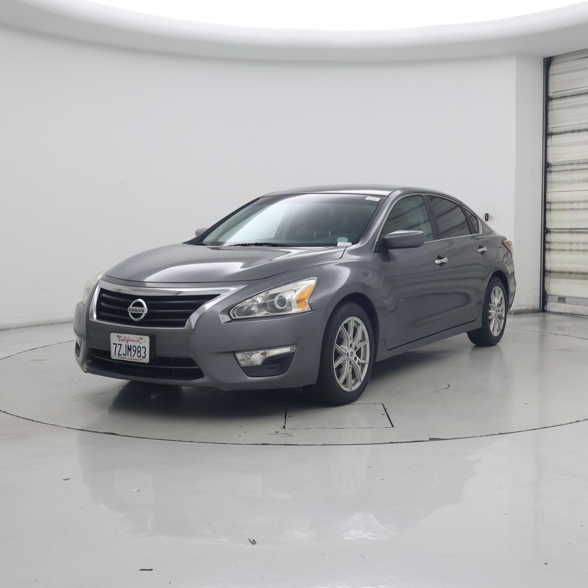 Thumbnail: 2015 Nissan Altima - 4